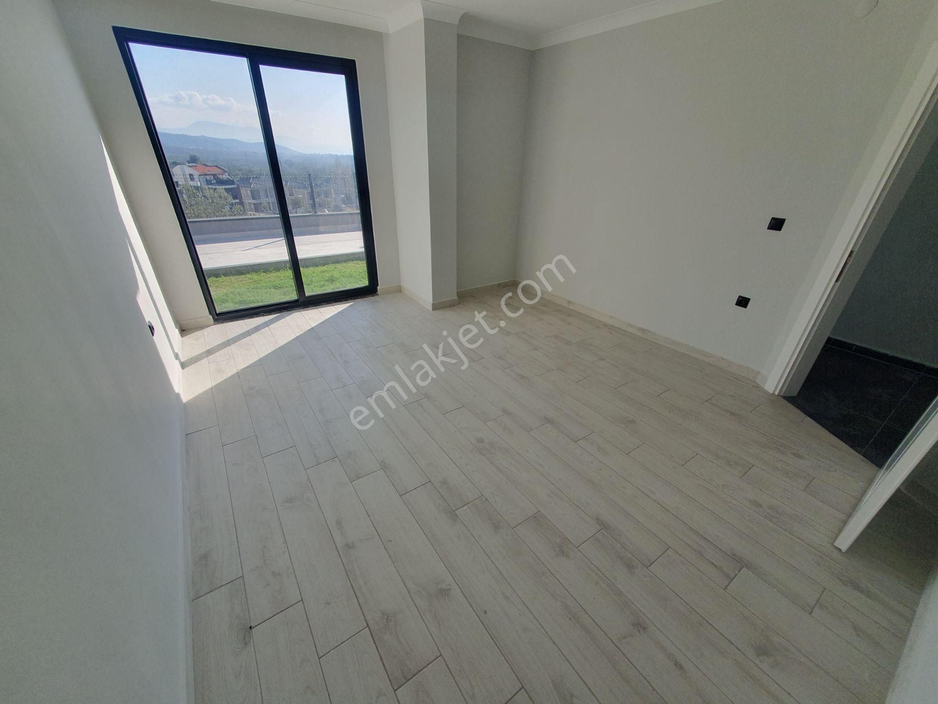 Gürede Deniz Manzaralı Bahçeli Özel Tasarım Fourlex Villa - Görsel 6