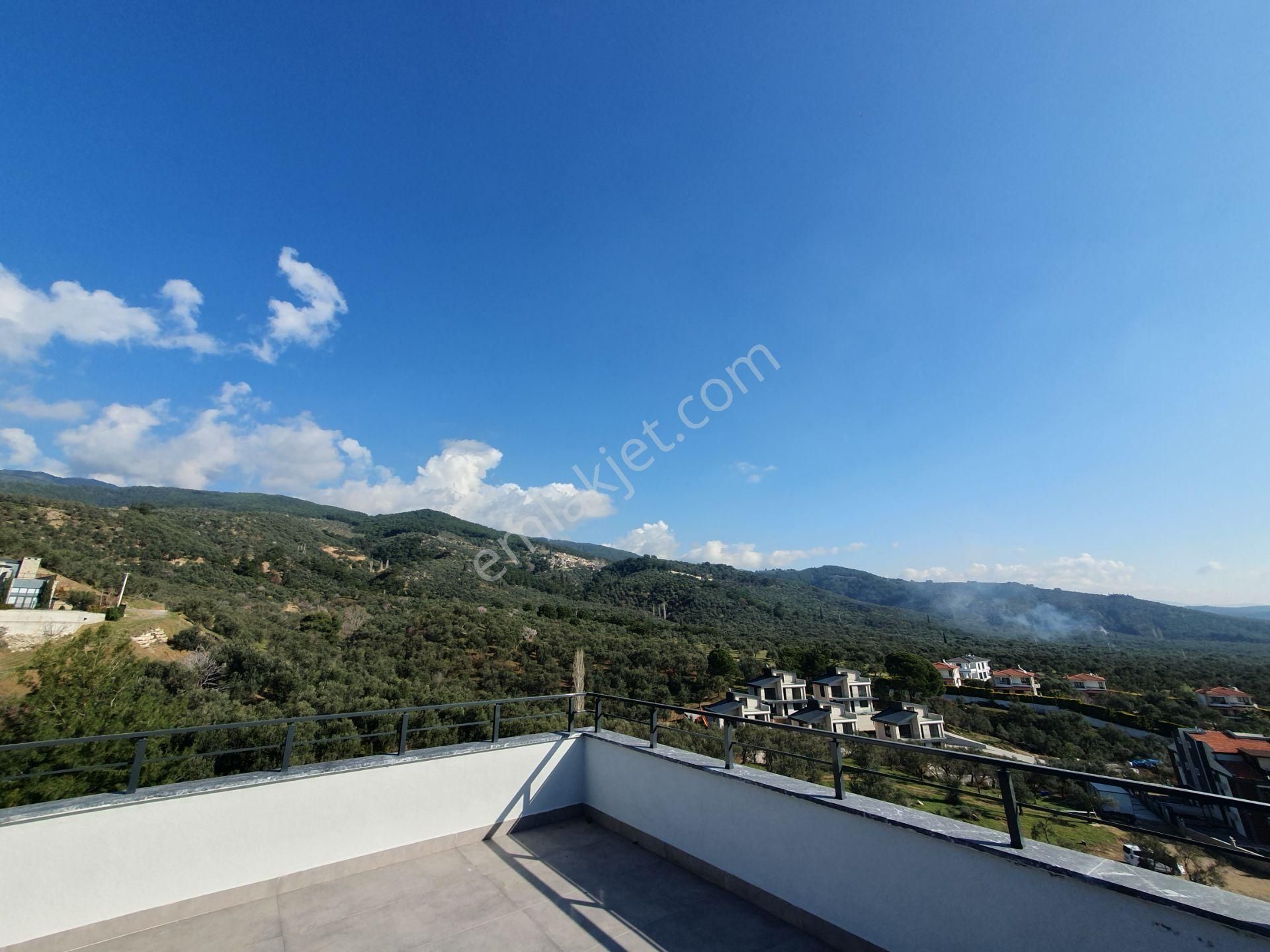 Gürede Deniz Manzaralı Bahçeli Özel Tasarım Fourlex Villa - Görsel 35