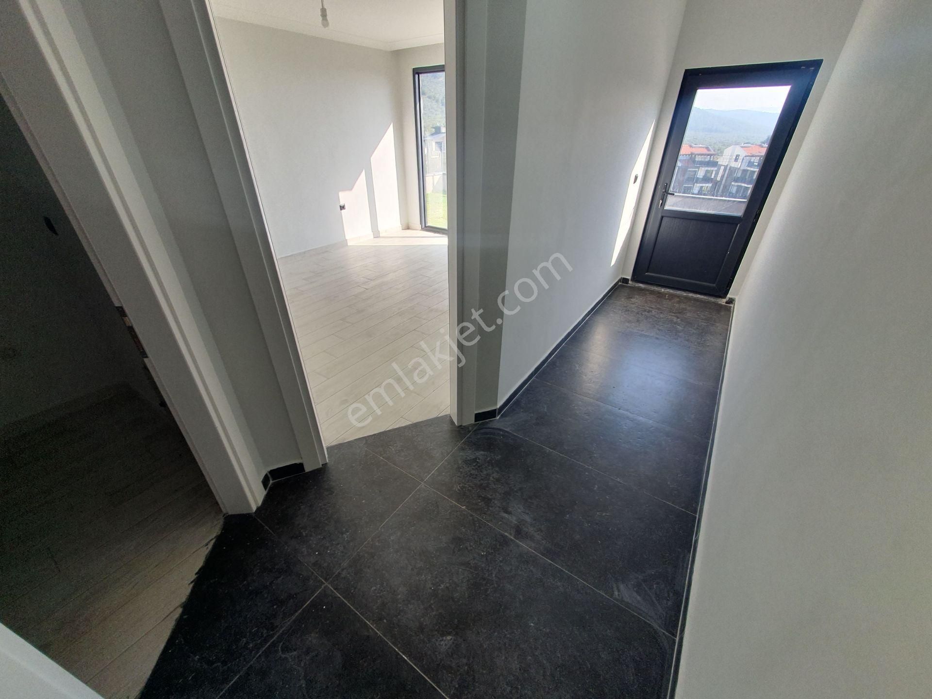 Gürede Deniz Manzaralı Bahçeli Özel Tasarım Fourlex Villa - Görsel 10