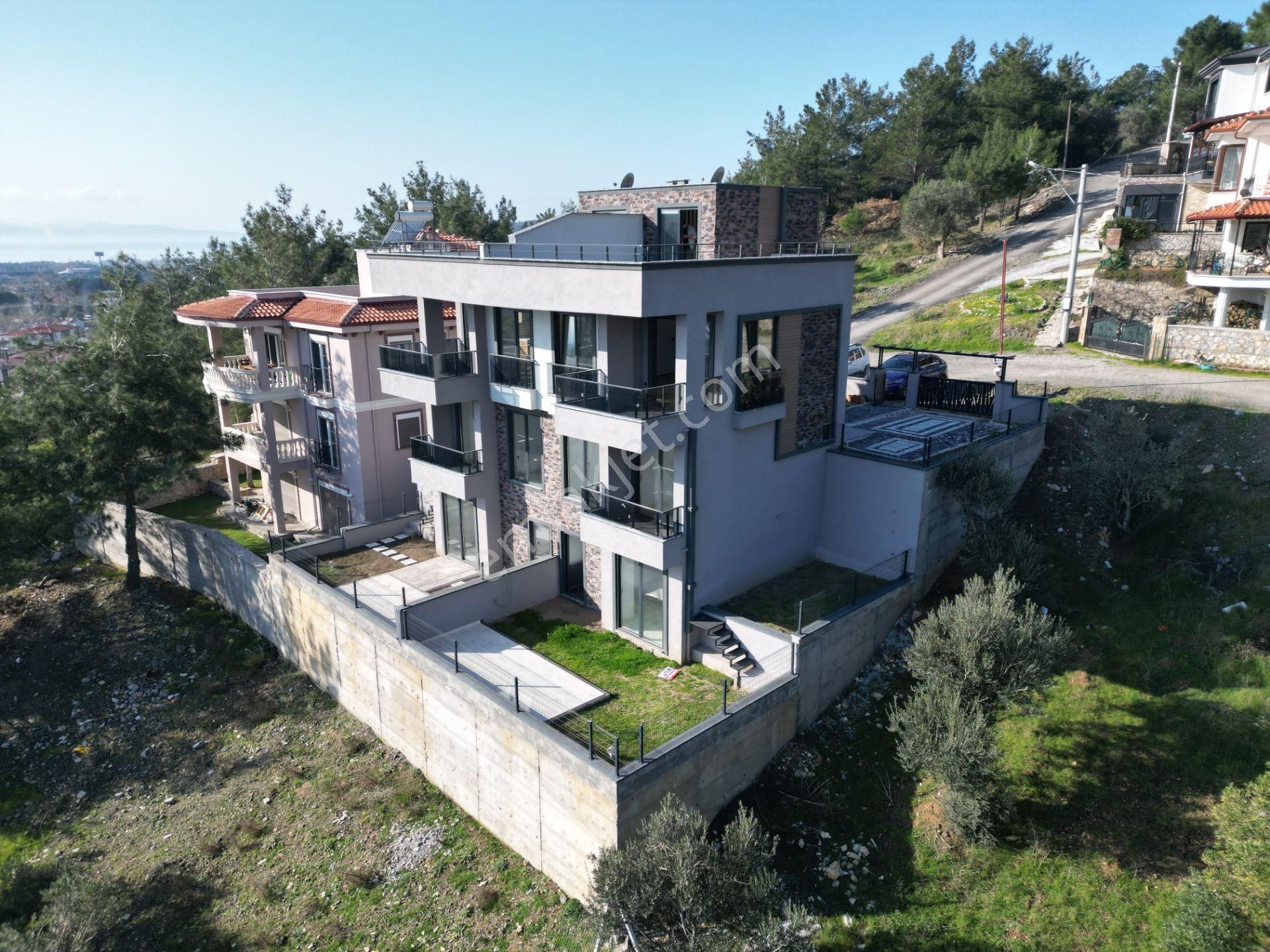 Gürede Deniz Manzaralı Bahçeli Özel Tasarım Fourlex Villa - Görsel 40