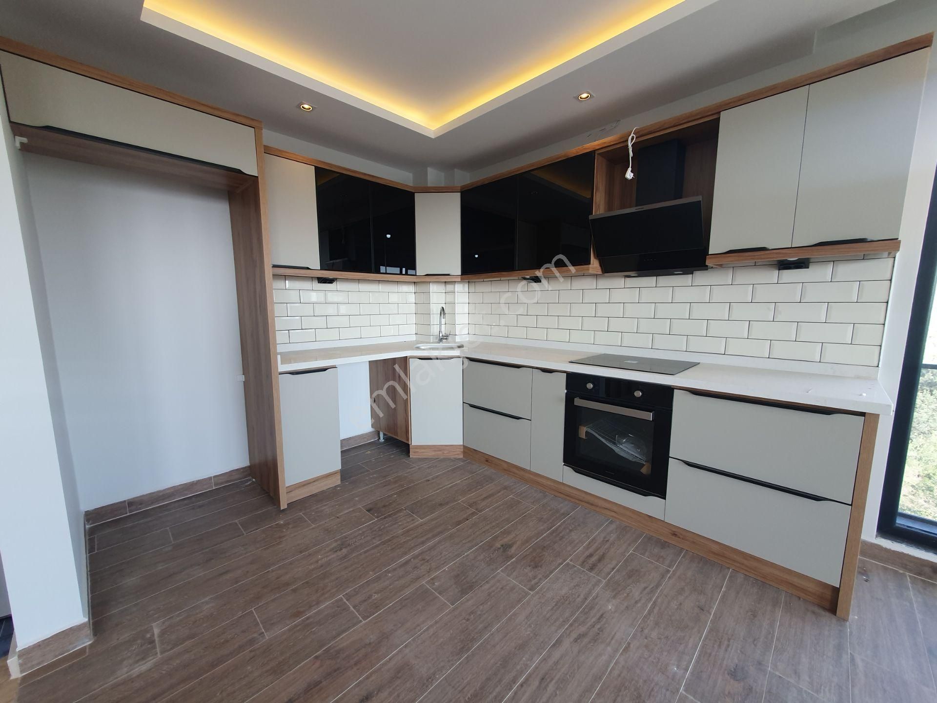 Gürede Deniz Manzaralı Bahçeli Özel Tasarım Fourlex Villa - Görsel 25