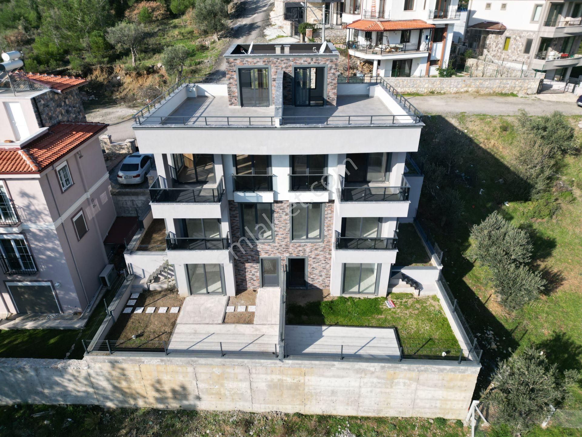Gürede Deniz Manzaralı Bahçeli Özel Tasarım Fourlex Villa - Görsel 41