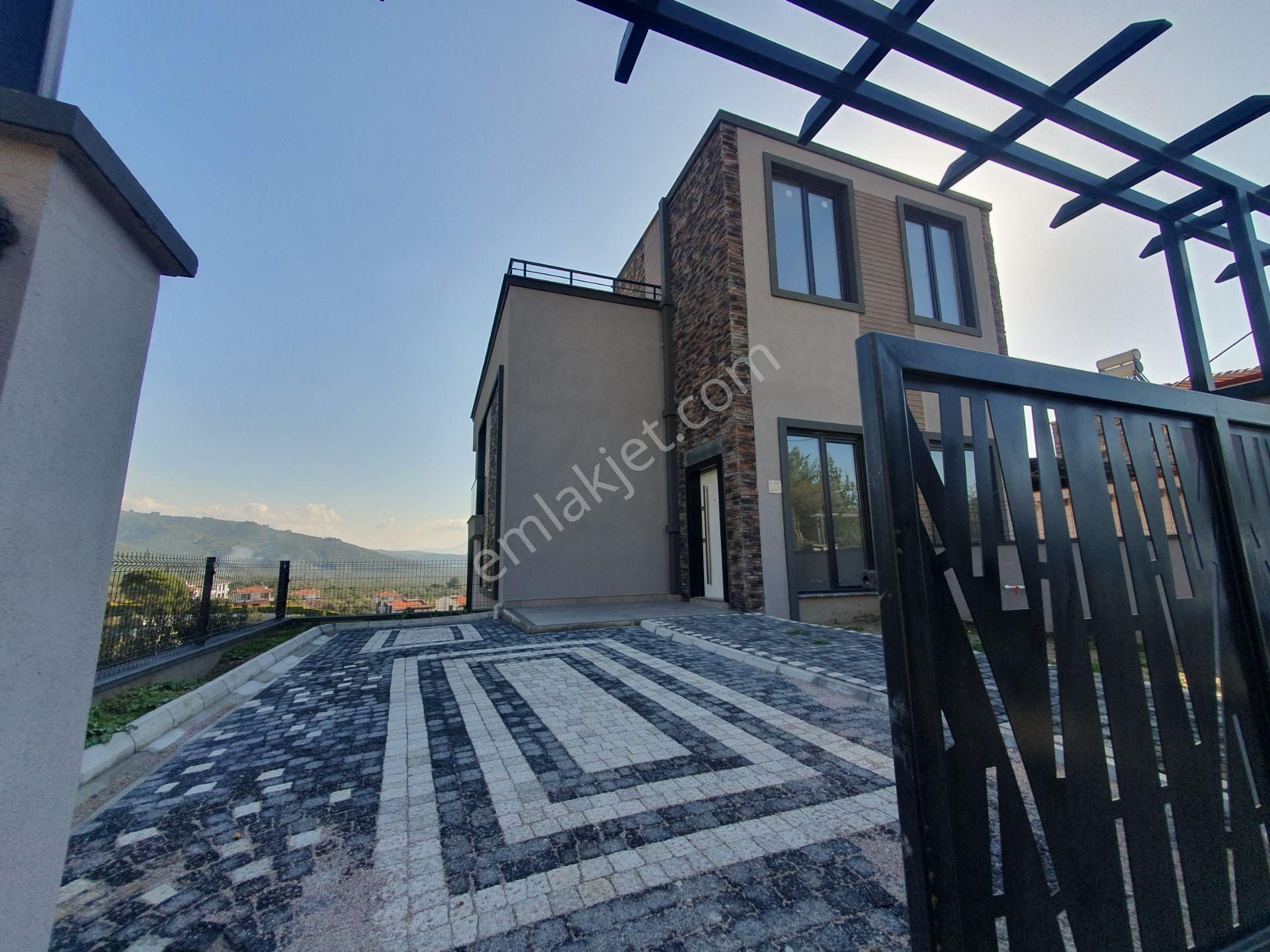 Gürede Deniz Manzaralı Bahçeli Özel Tasarım Fourlex Villa - Görsel 38