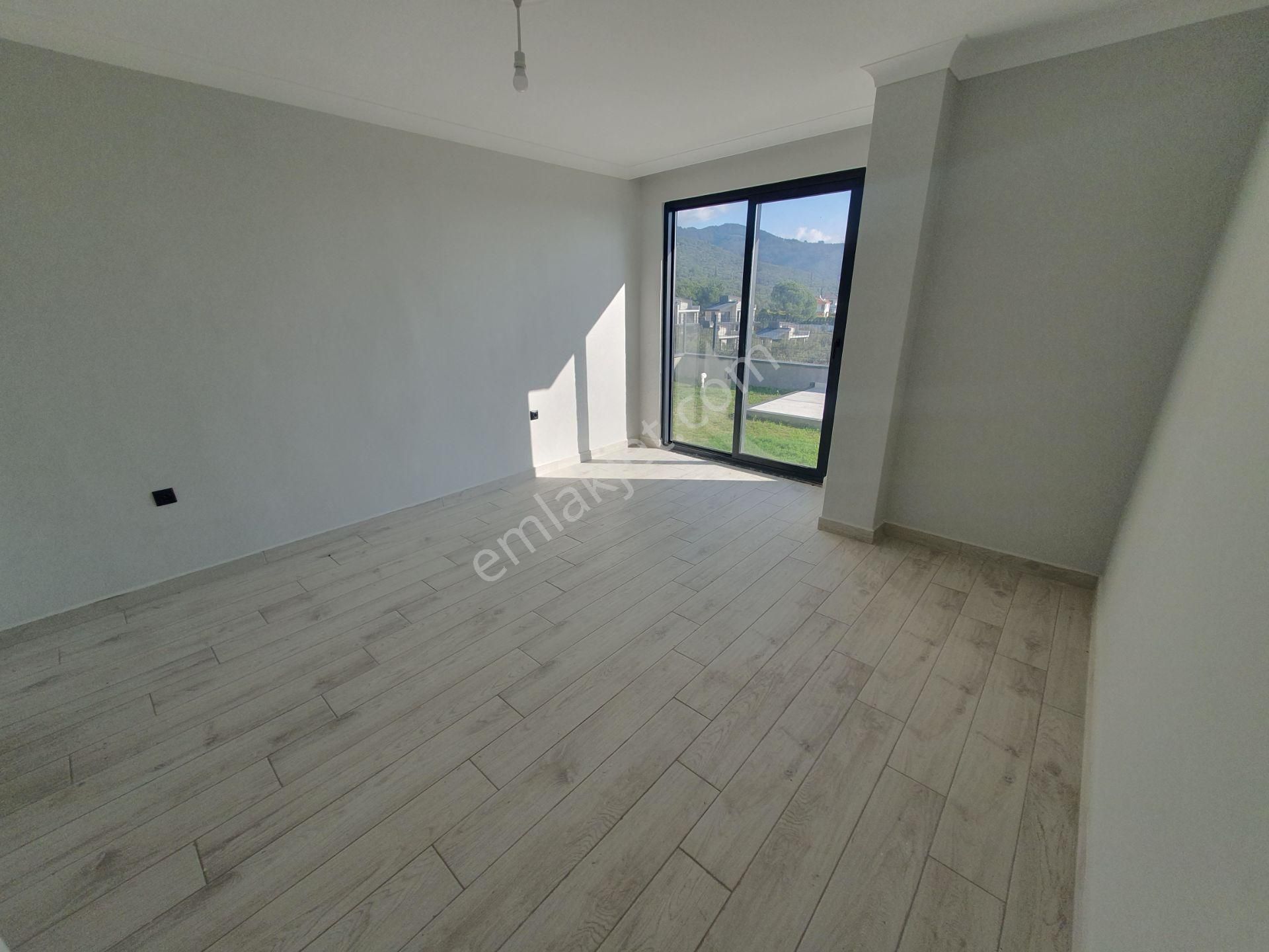 Gürede Deniz Manzaralı Bahçeli Özel Tasarım Fourlex Villa - Görsel 5