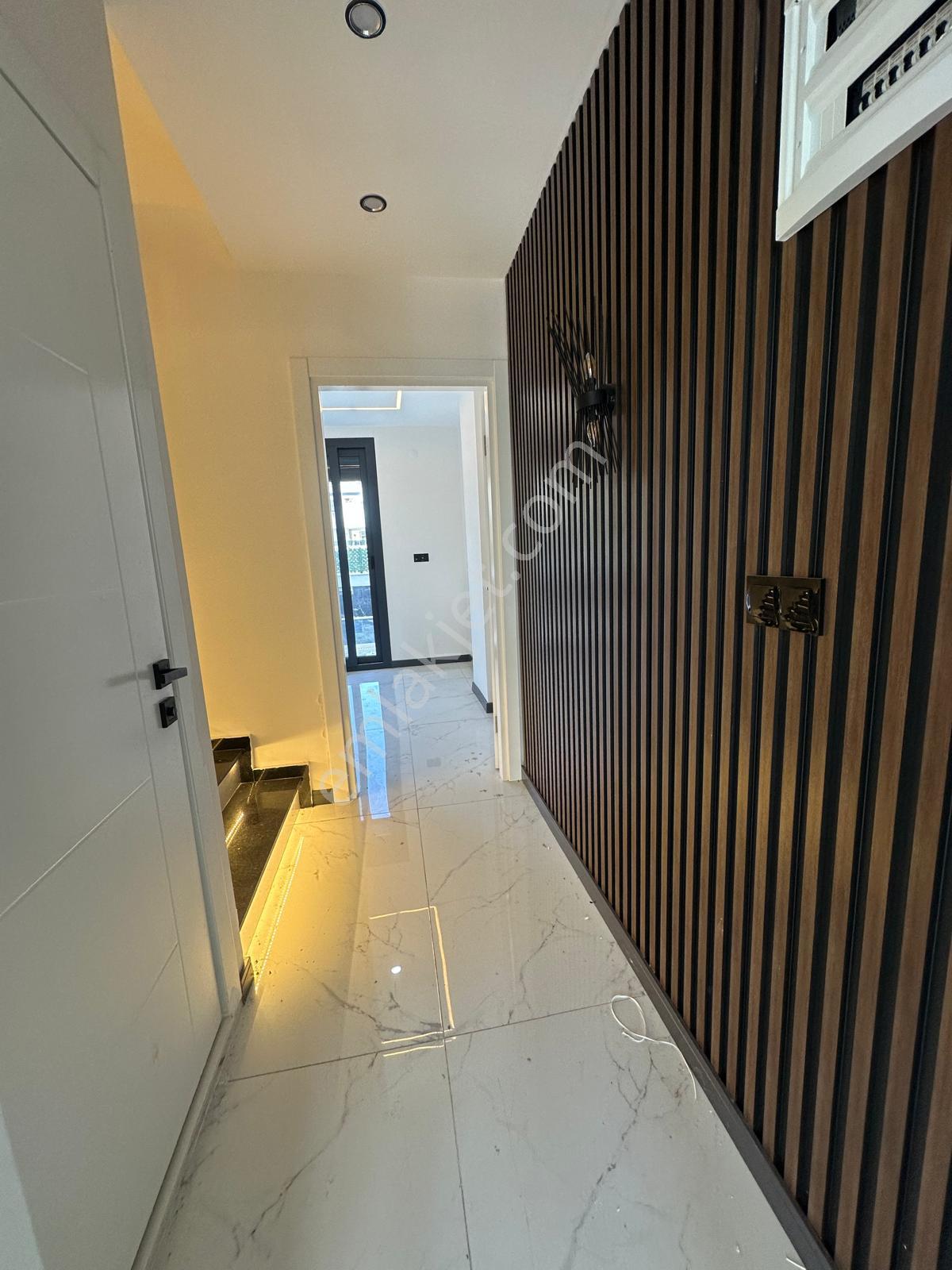 Didim Çamlık Mah. Denize Yürüme Mesafesinde 4+1 Villa - Görsel 19