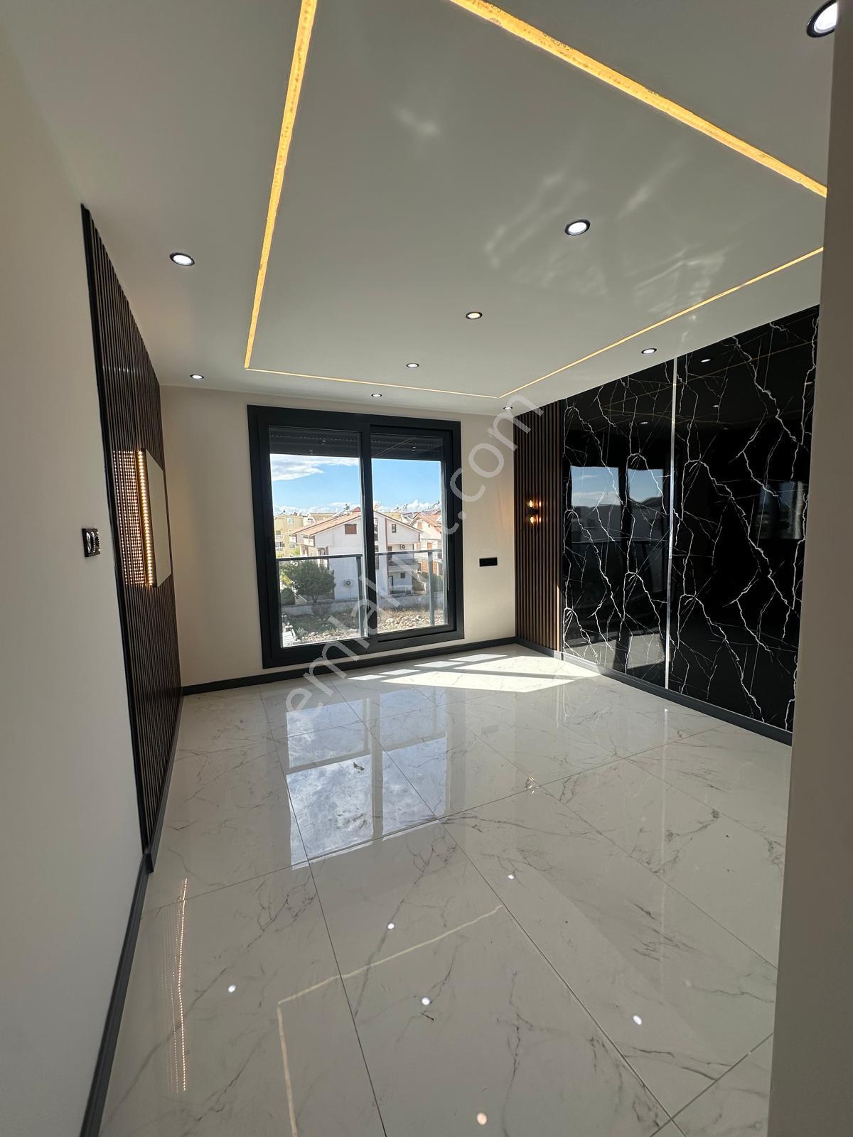 Didim Çamlık Mah. Denize Yürüme Mesafesinde 4+1 Villa - Görsel 15