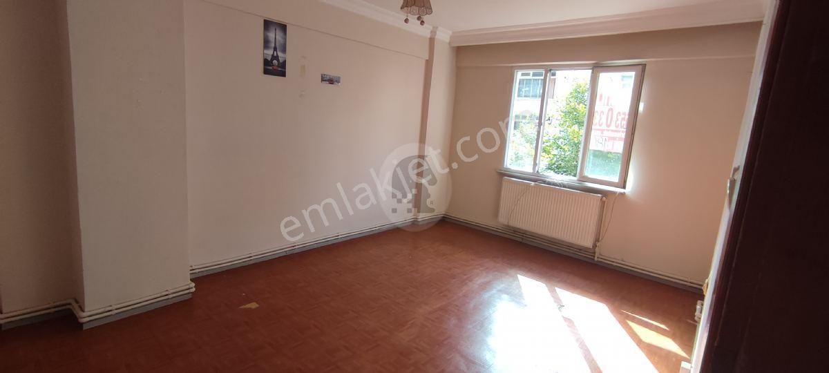 Reşadiye Mahallesinde Caddeye Cepheli 1 1 Satılık Daire P.no:1807 M - Görsel 2