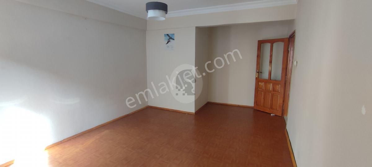 Reşadiye Mahallesinde Caddeye Cepheli 1 1 Satılık Daire P.no:1807 M - Görsel 15
