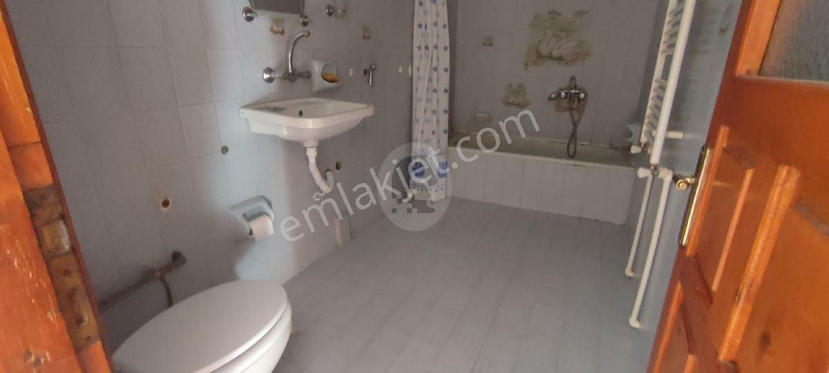 Reşadiye Mahallesinde Caddeye Cepheli 1 1 Satılık Daire P.no:1807 M - Görsel 24