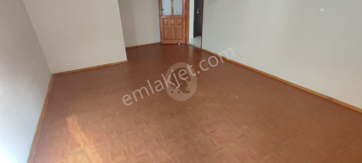 Reşadiye Mahallesinde Caddeye Cepheli 1 1 Satılık Daire P.no:1807 M - Görsel 5
