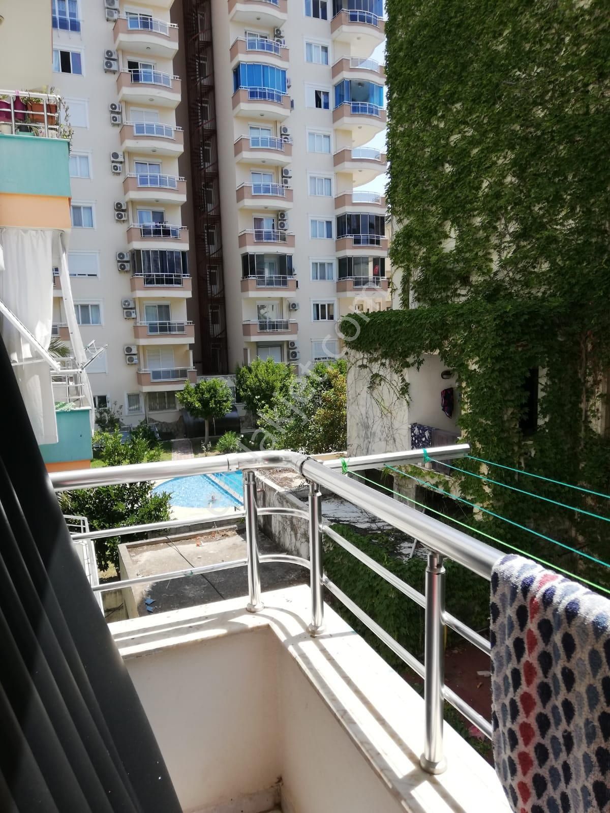 Mahmutlarda 100m Havuz Manzaralı 2+1 Eşyalı Satılık Daıre - Görsel 21