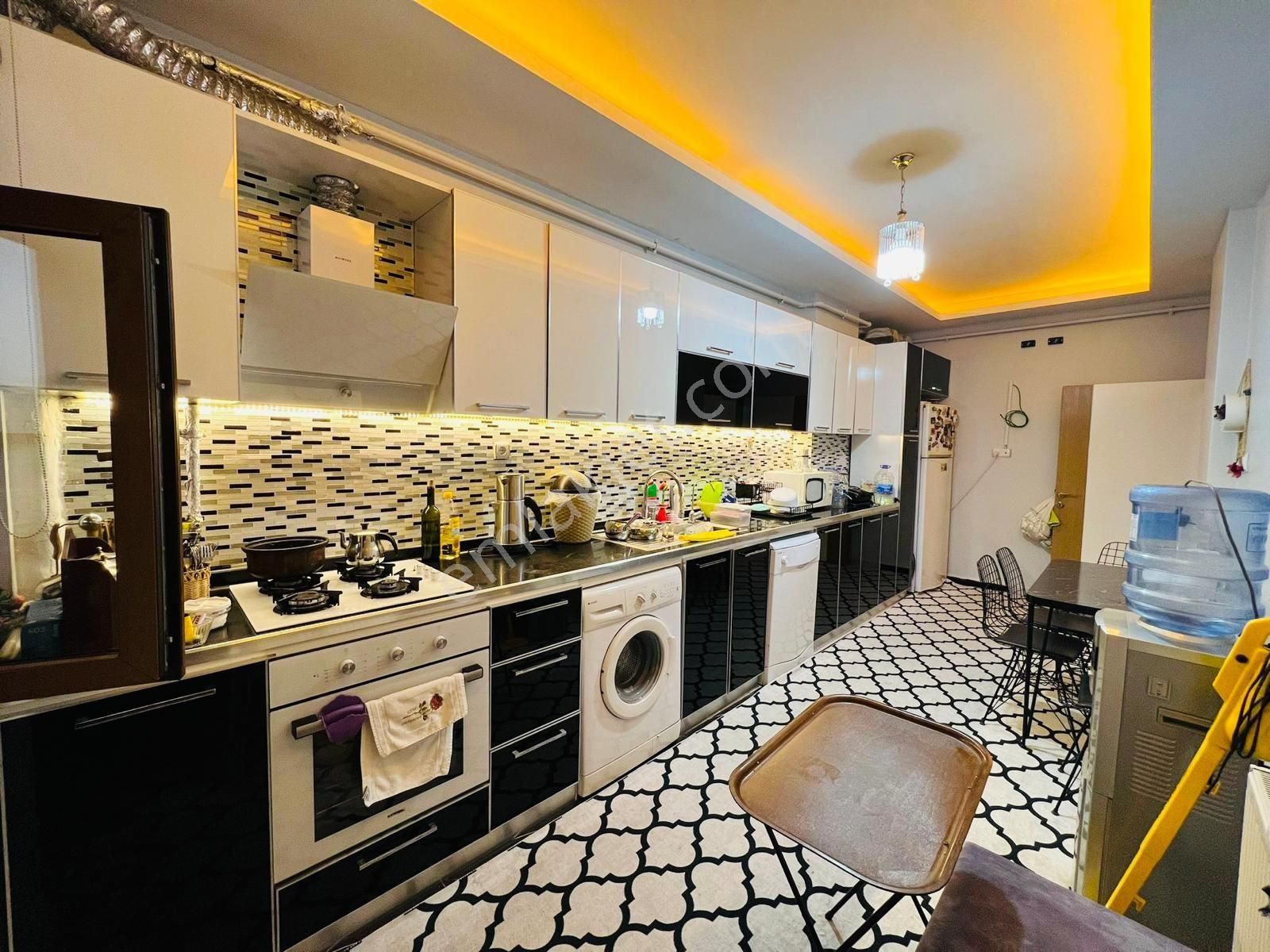 Dinç Emlaktan Satılık Ultra Lüks 4+1 Daire Hastane Konumlu - Görsel 3