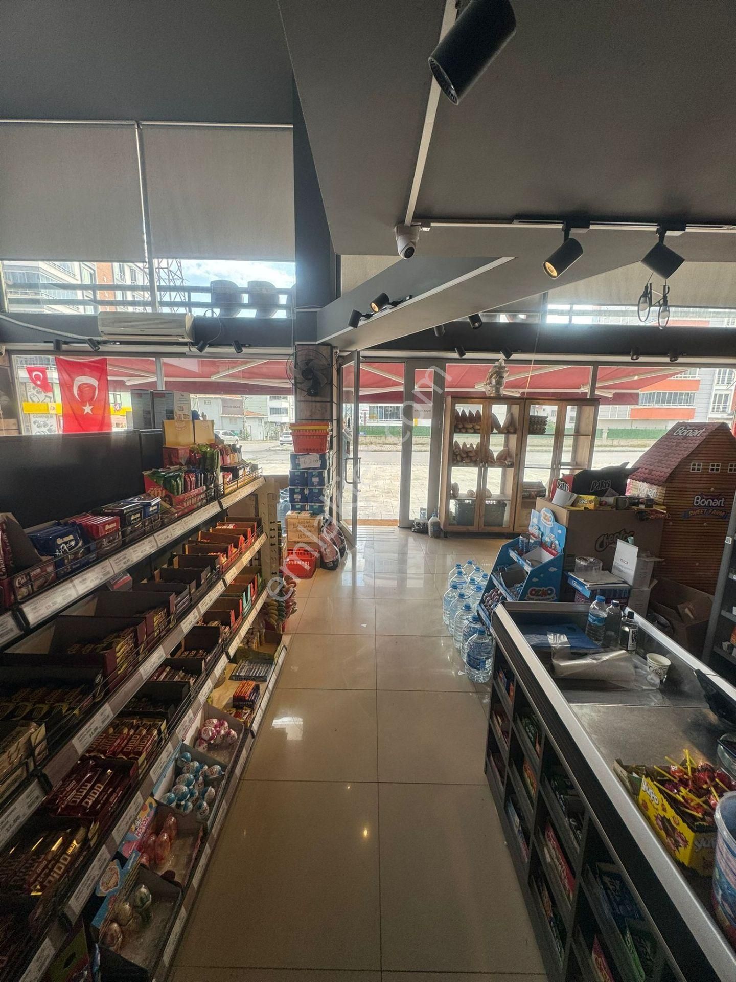 Samsun İlkadım Kışla Mahallesinde 200 M² Satılık Dükkan - Görsel 29