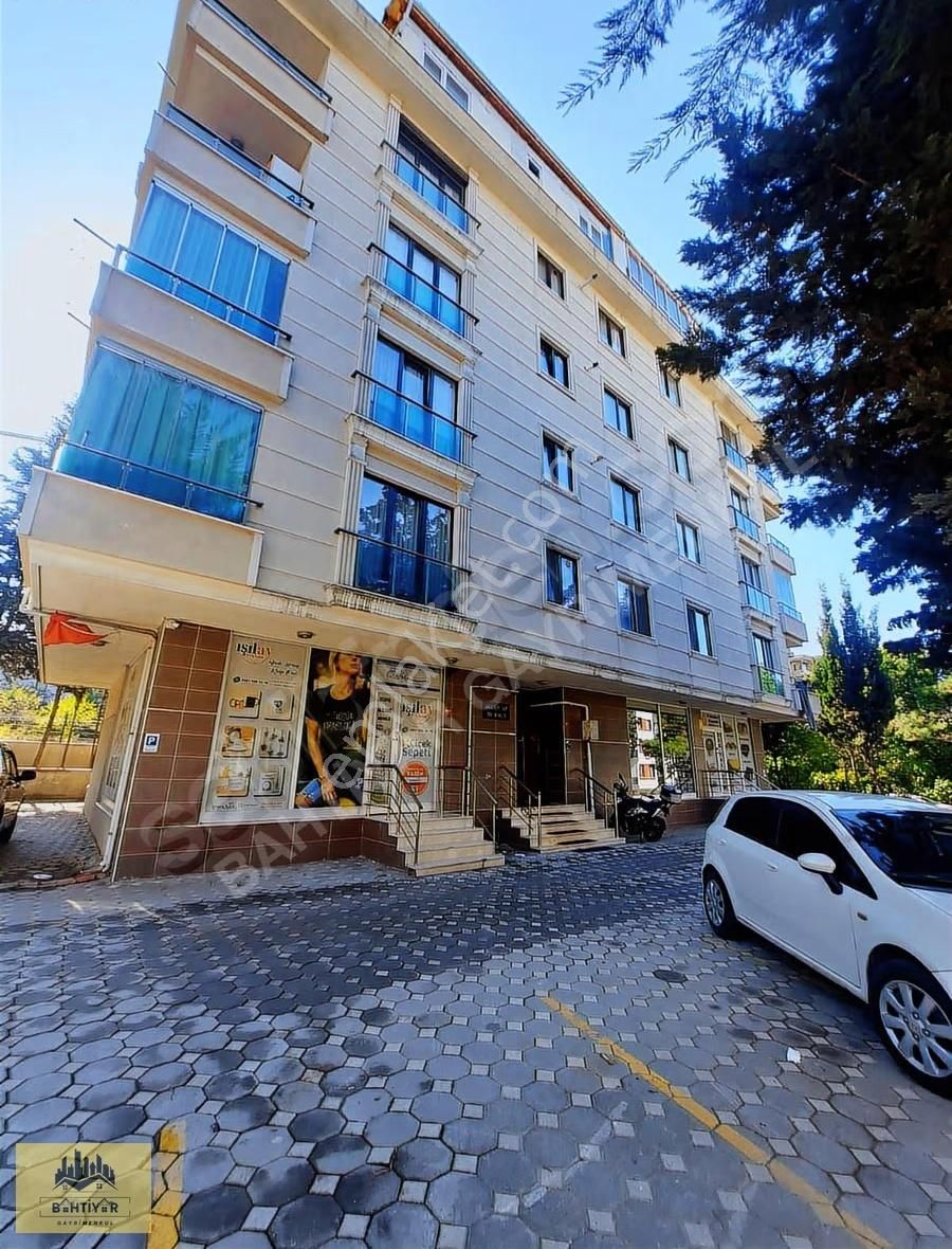Sancaktepe Y.doğan Mah. Ufuk Caddesinde 2+1 85m2 Satılık Daire