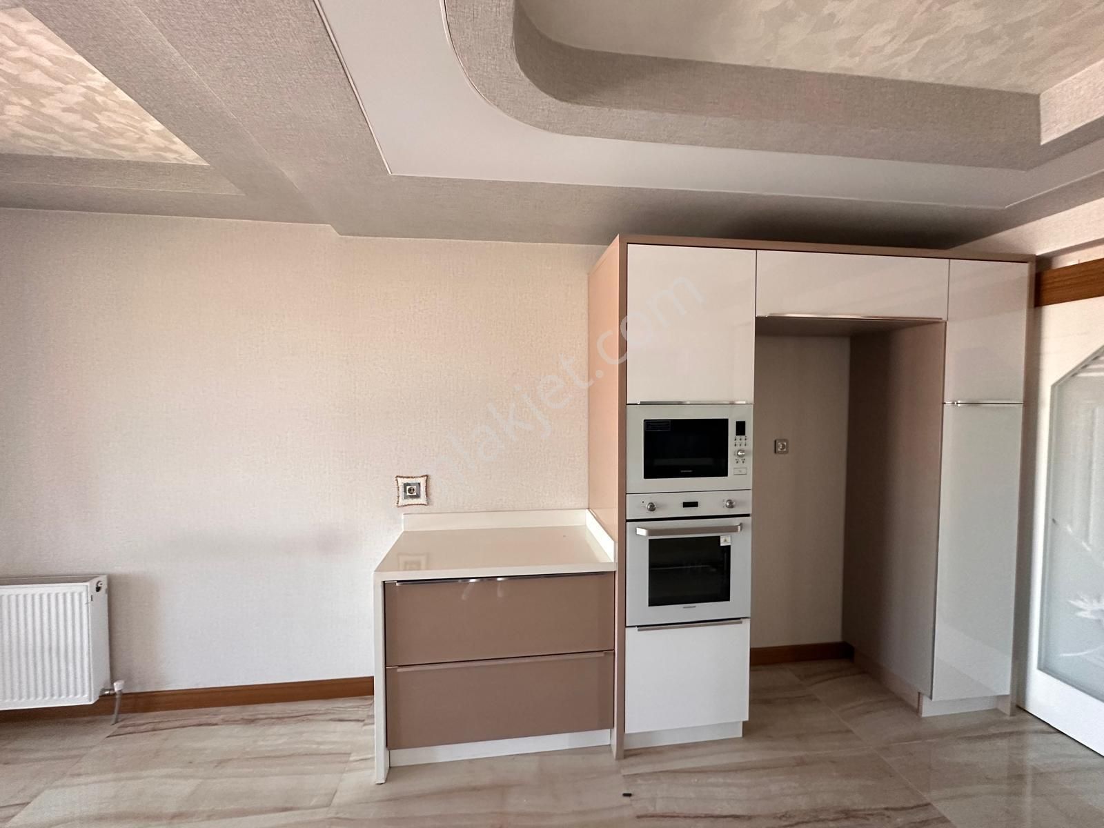 Lider Emlak'tan Ankara Manzaralı 200 M2 3+1 Nezih Site Dairesi - Görsel 3