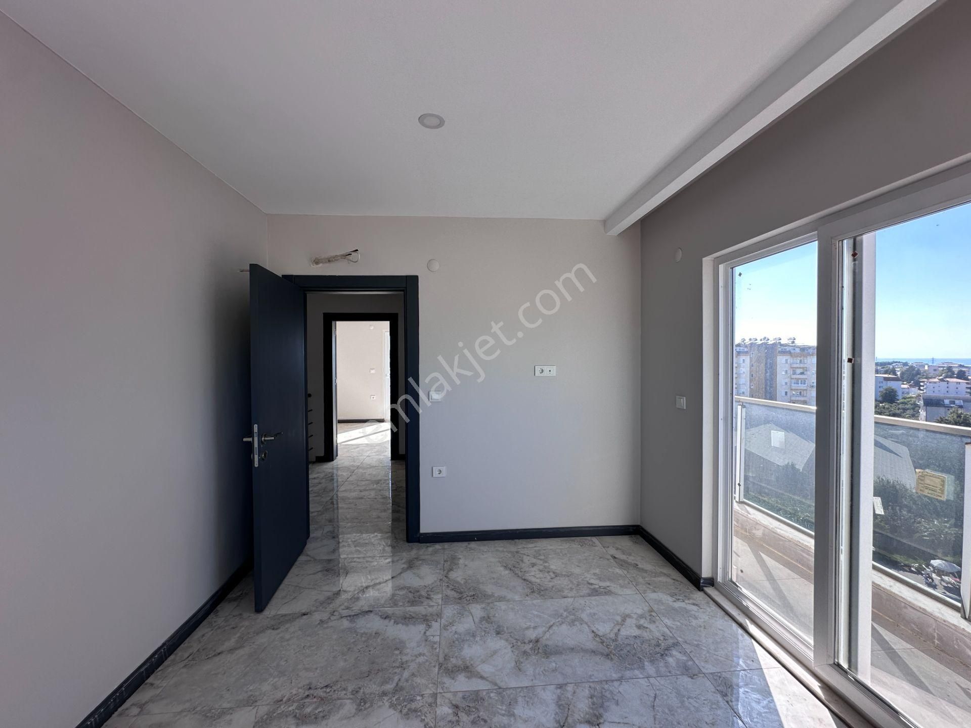 Avsallar'da Tek Blok Aktiviteli Deniz Manzaralı 2+1 130 M2 Dubleks - Görsel 12