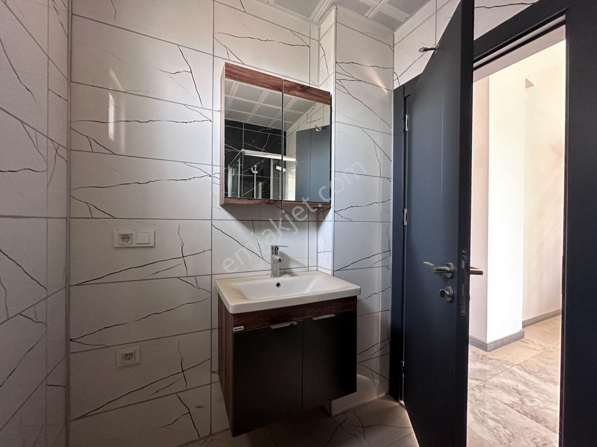 Avsallar'da Tek Blok Aktiviteli Deniz Manzaralı 2+1 130 M2 Dubleks - Görsel 7