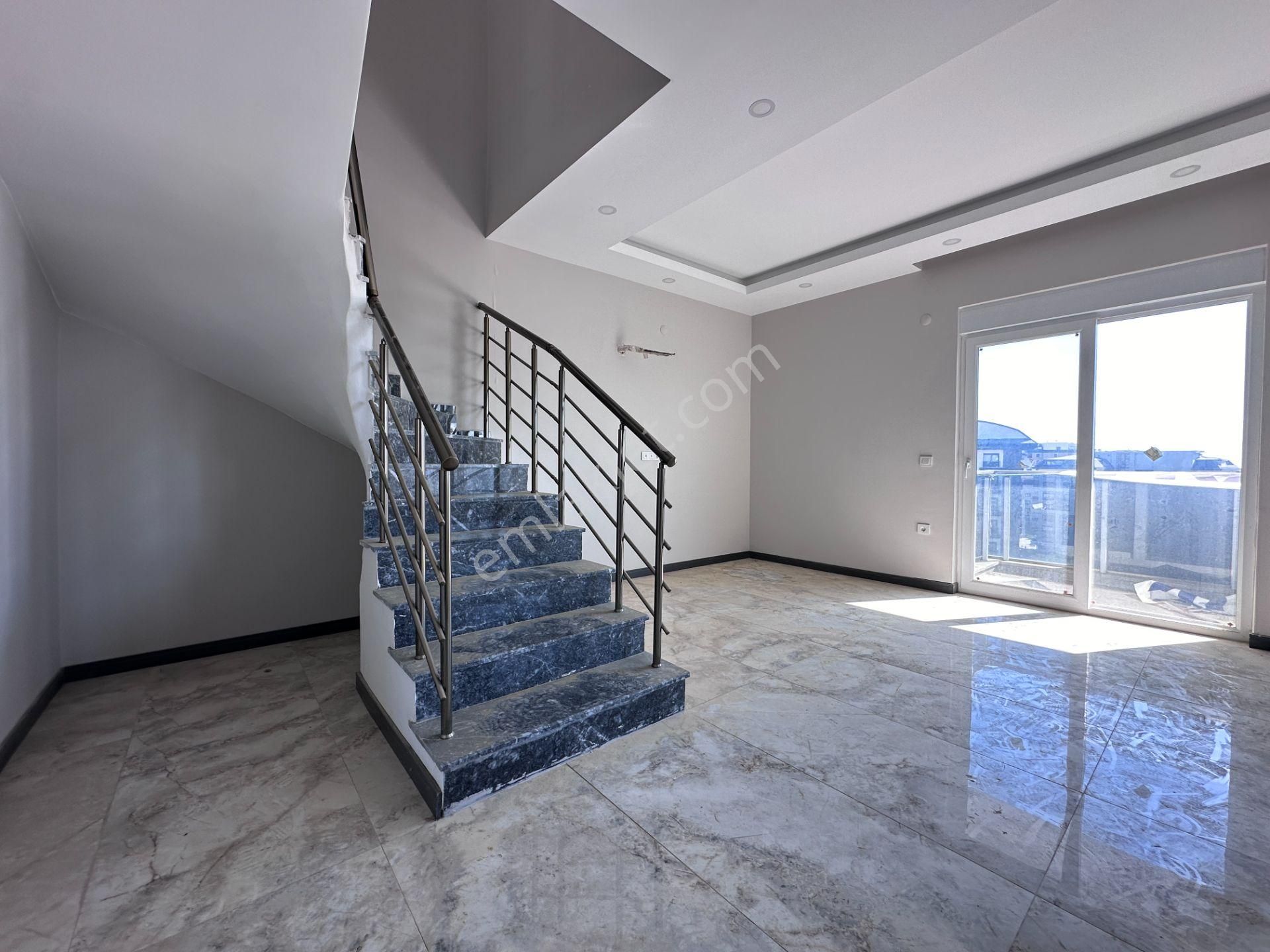 Avsallar'da Tek Blok Aktiviteli Deniz Manzaralı 2+1 130 M2 Dubleks - Görsel 4
