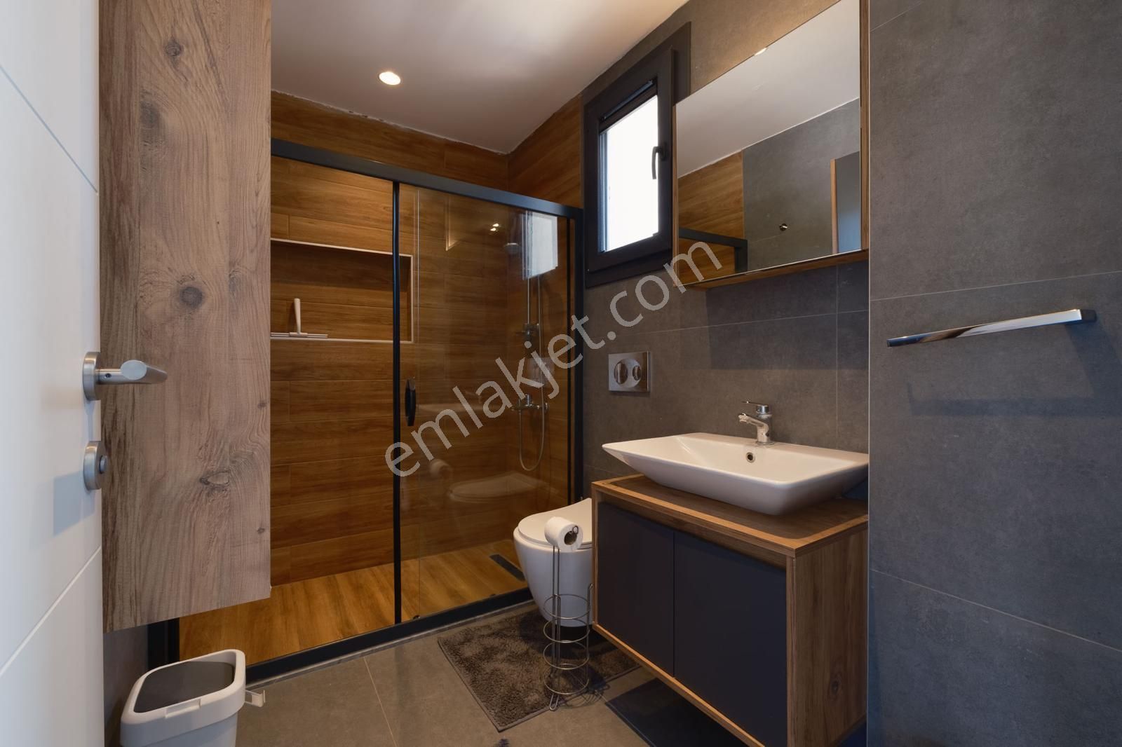 Çamlı Sezonluk Kiralık Eşyalı Havuzlu Villa - Görsel 13