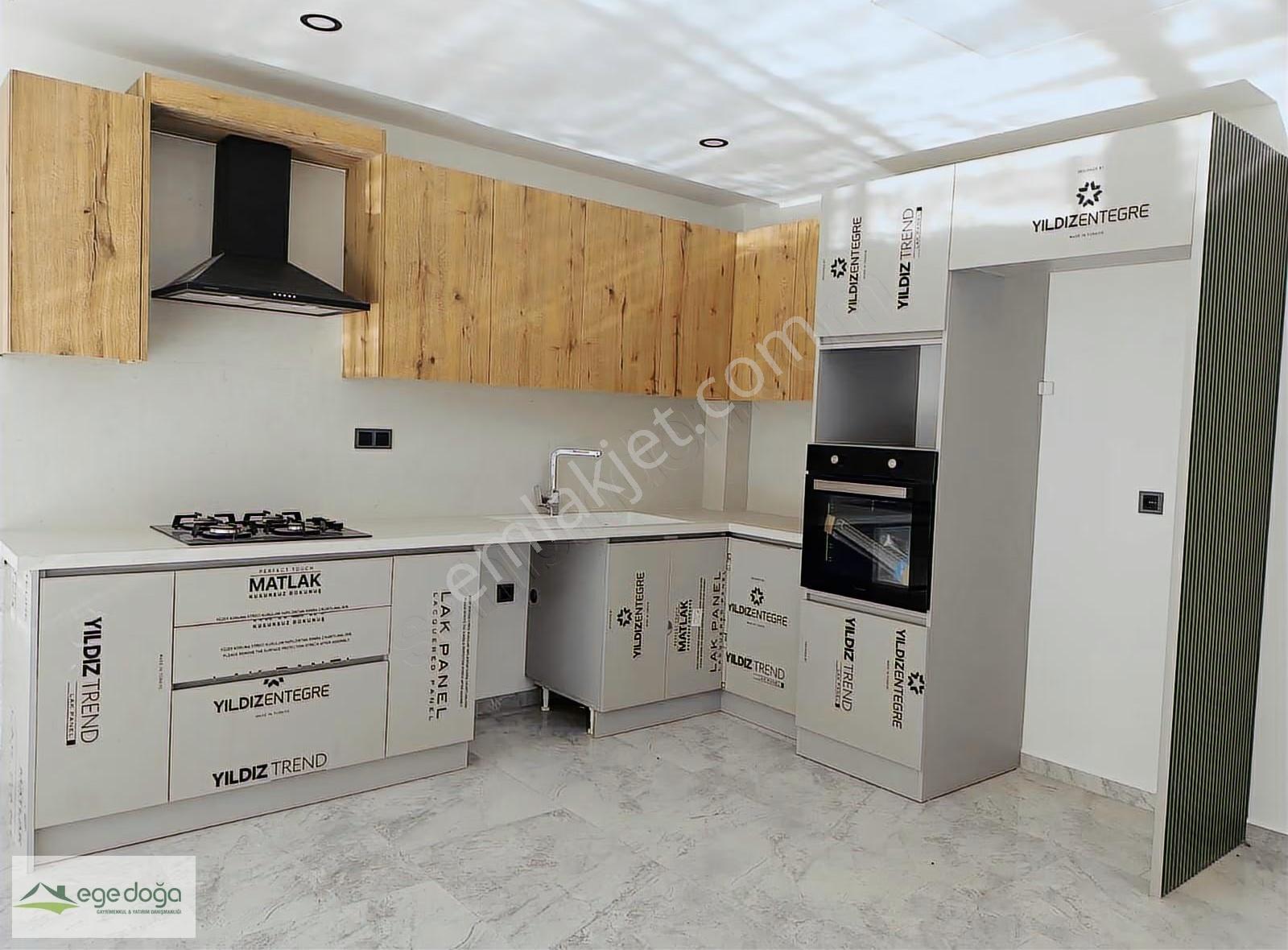 Kuşadası Sitelerde Yolunaltı Sıfır 3+1 Köşekonum Bahçeli Satılık - Görsel 6