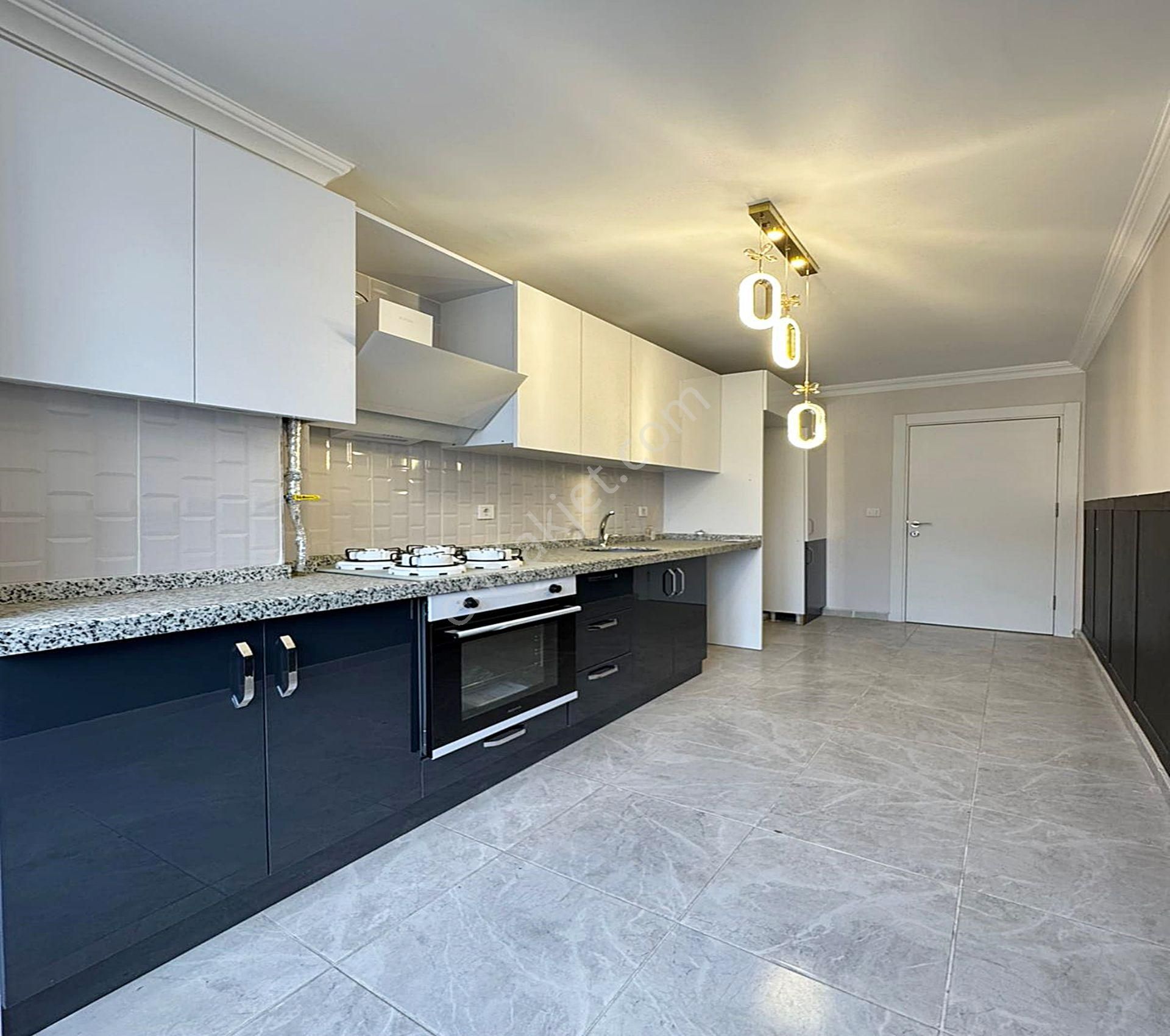 Beylikdüzünde Krediye Uygun Yeni Bina Balkonlu 2+1 Satılık Daire - Görsel 2