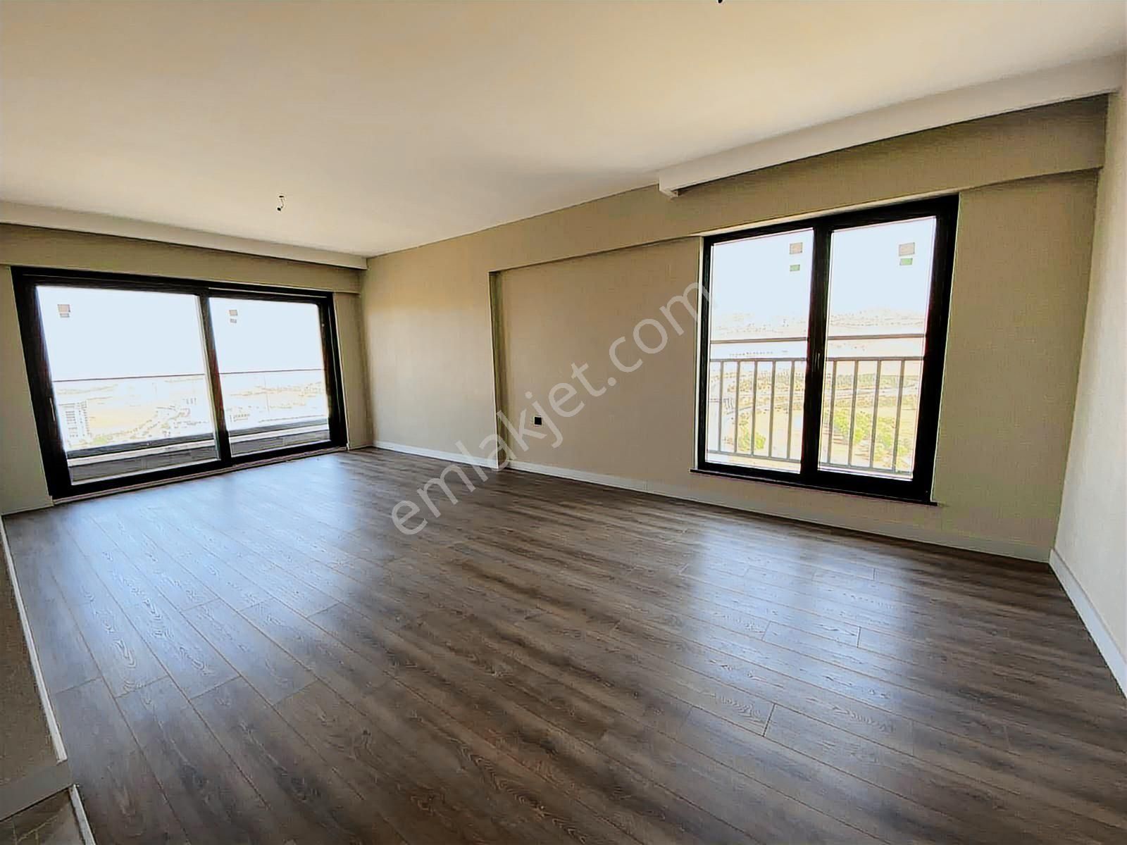 Gamador Bravo'da Acílll Bulvar Cephe Satılık Fırsat Dairesi - Görsel 24