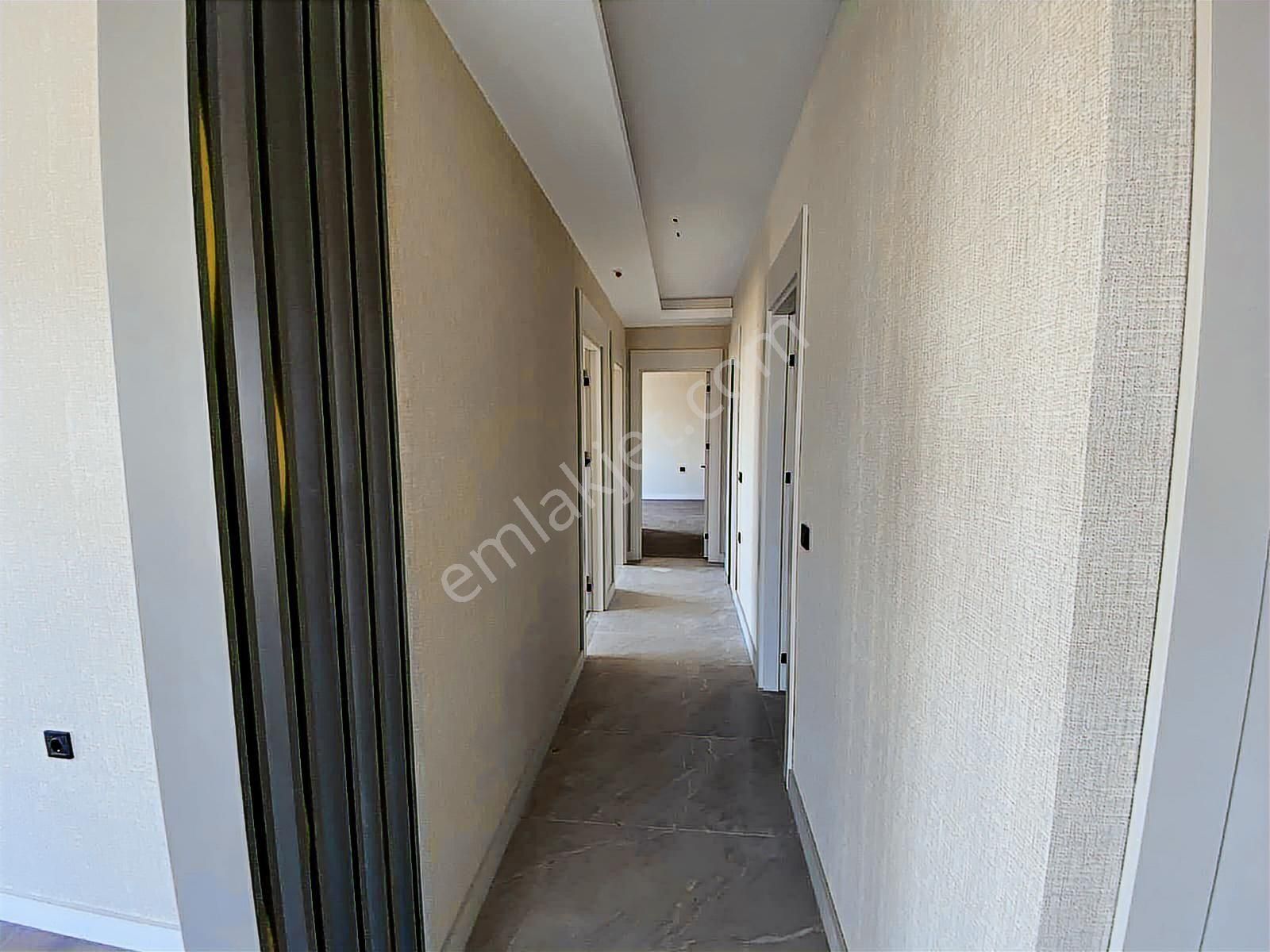 Gamador Bravo'da Acílll Bulvar Cephe Satılık Fırsat Dairesi - Görsel 9