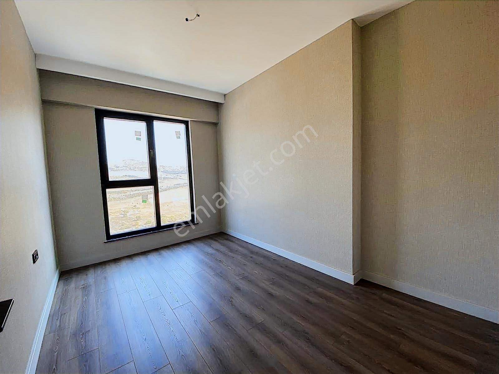 Gamador Bravo'da Acílll Bulvar Cephe Satılık Fırsat Dairesi - Görsel 7