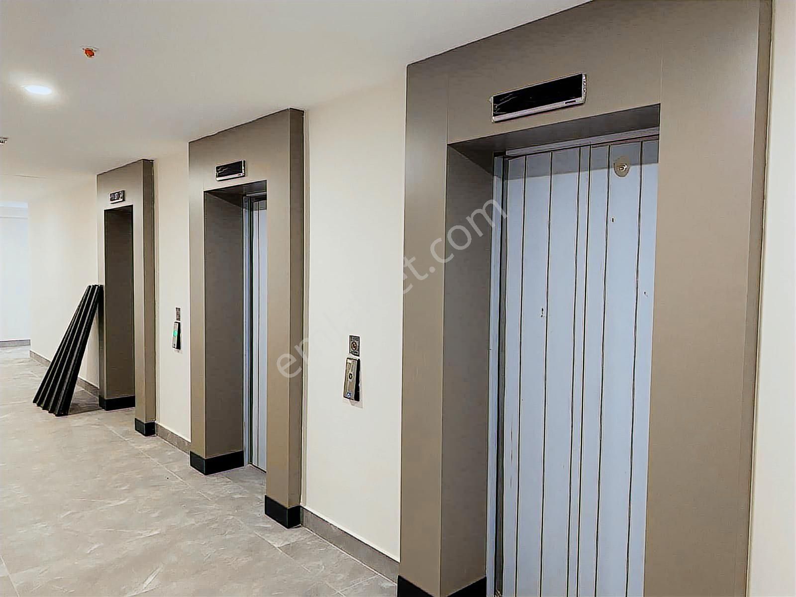 Gamador Bravo'da Acílll Bulvar Cephe Satılık Fırsat Dairesi - Görsel 6