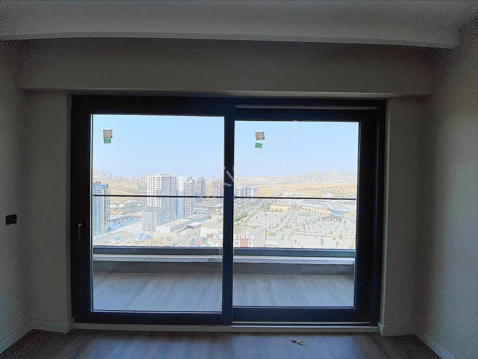 Gamador Bravo'da Acílll Bulvar Cephe Satılık Fırsat Dairesi - Görsel 20