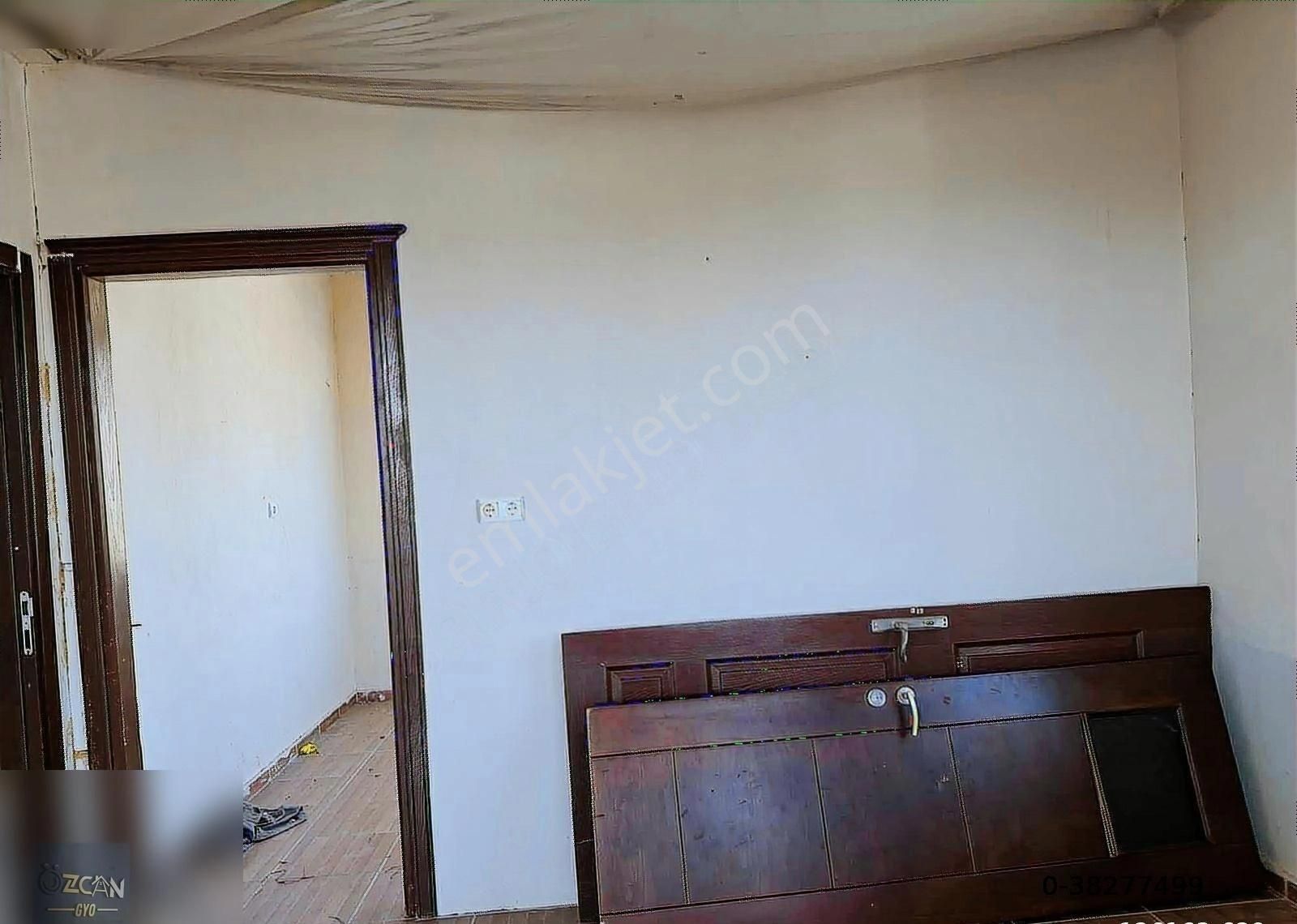 Özcan Gyo'dan 4 Katlı Ev 4. Katı 4 Cepheli Bahçeli Satılık Cazip - Görsel 6