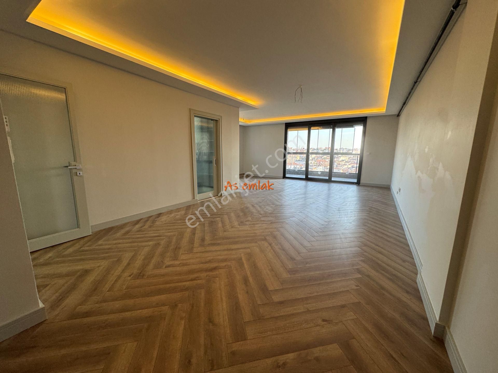 As Emlaktan 4+2 Sultantepe Deniz Manzaral 310m2 Otoparklı Dublex - Görsel 17