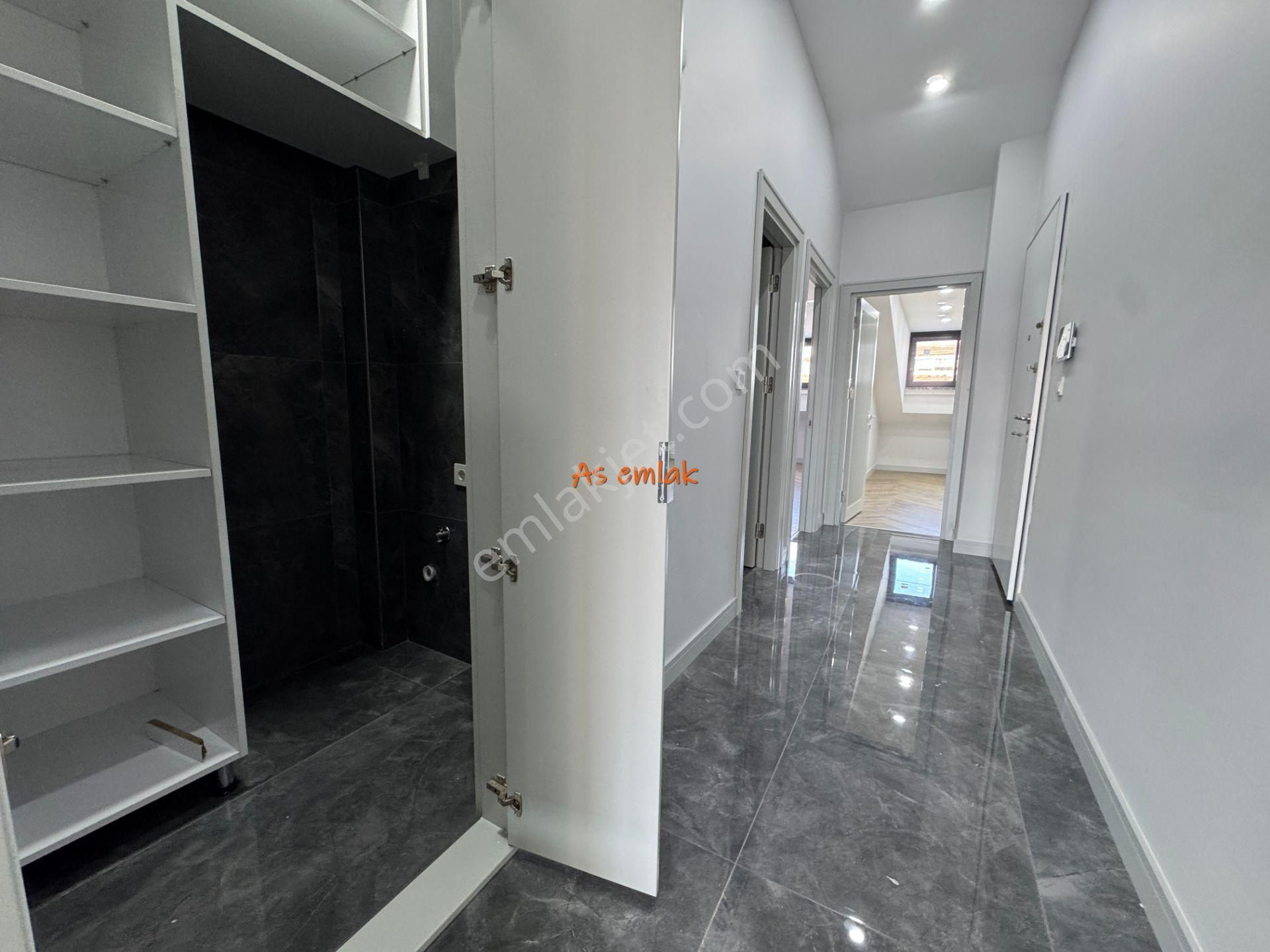 As Emlaktan 4+2 Sultantepe Deniz Manzaral 310m2 Otoparklı Dublex - Görsel 9