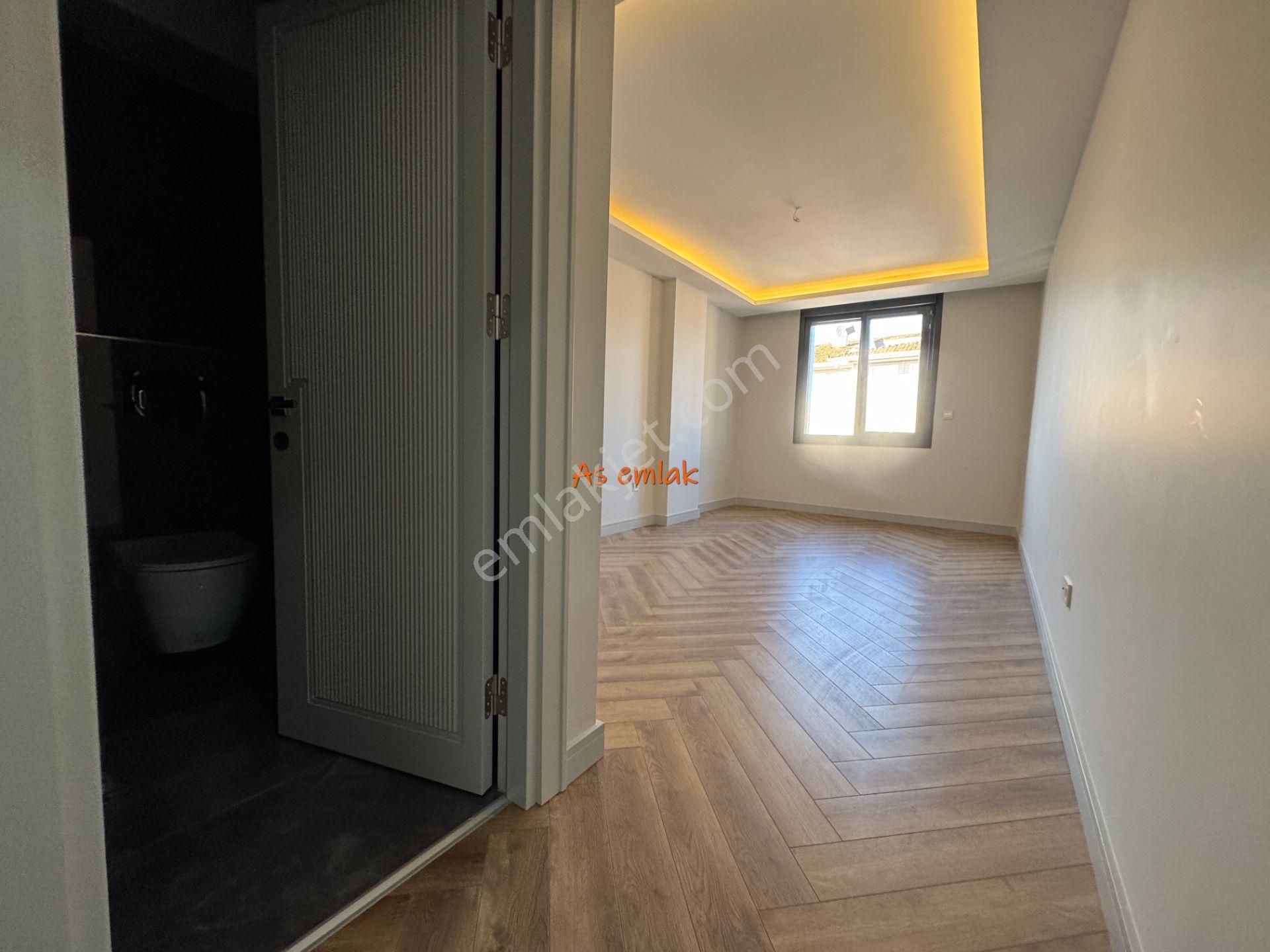 As Emlaktan 4+2 Sultantepe Deniz Manzaral 310m2 Otoparklı Dublex - Görsel 25