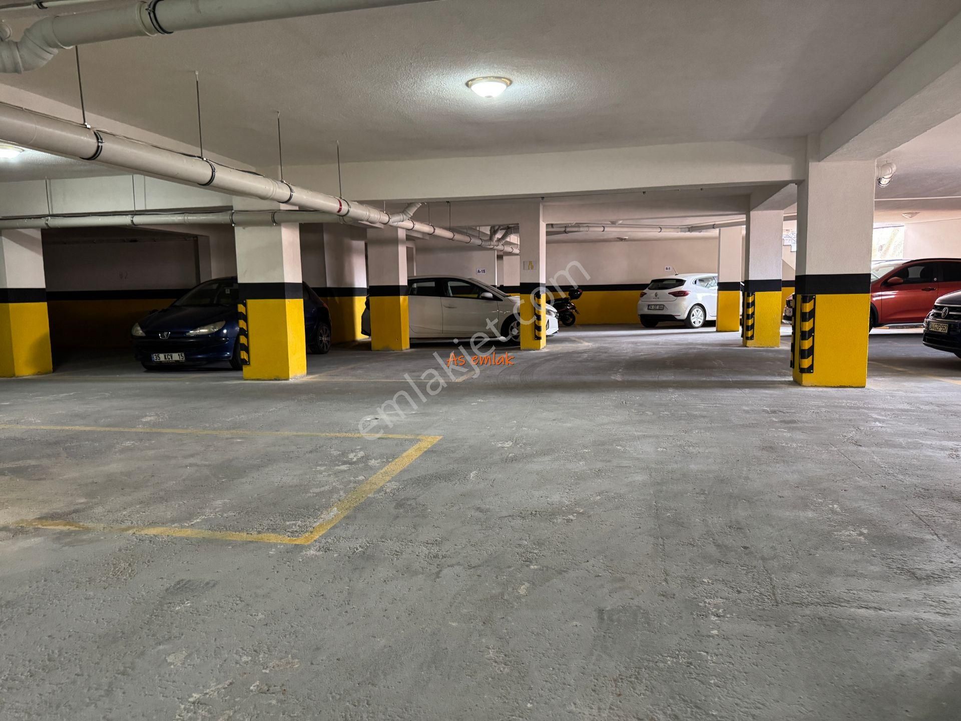 As Emlaktan 4+2 Sultantepe Deniz Manzaral 310m2 Otoparklı Dublex - Görsel 32