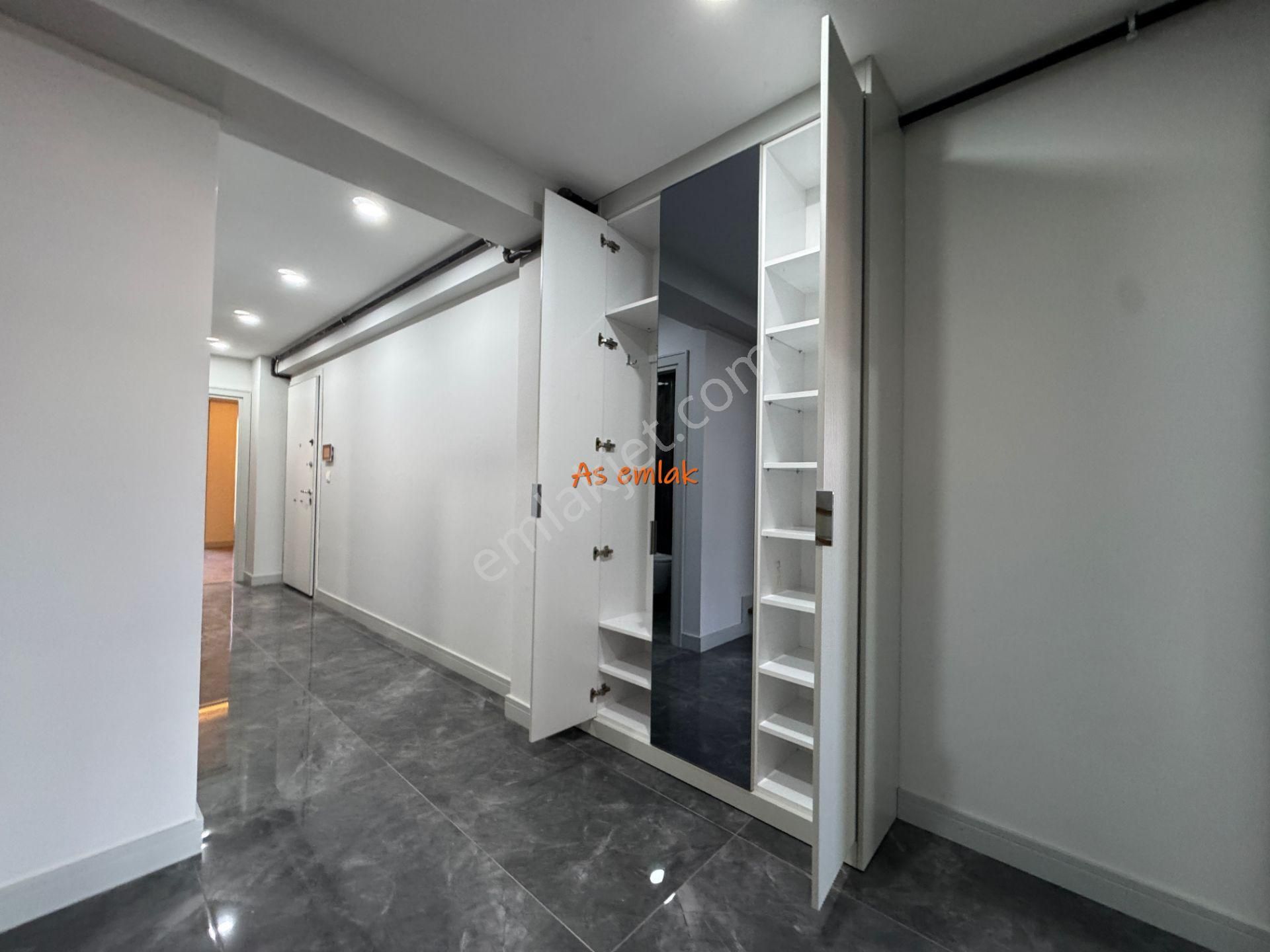 As Emlaktan 4+2 Sultantepe Deniz Manzaral 310m2 Otoparklı Dublex - Görsel 30