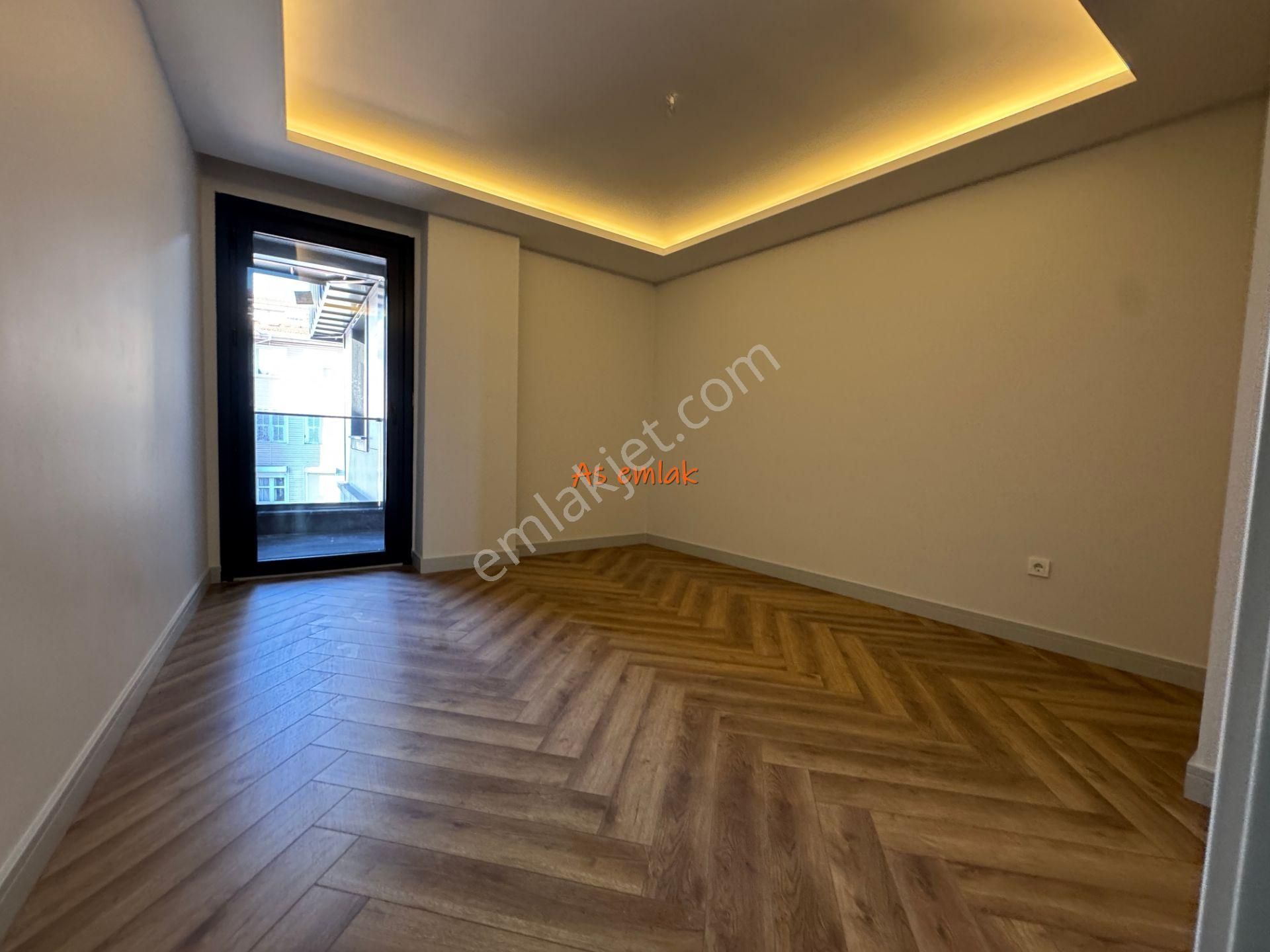 As Emlaktan 4+2 Sultantepe Deniz Manzaral 310m2 Otoparklı Dublex - Görsel 27
