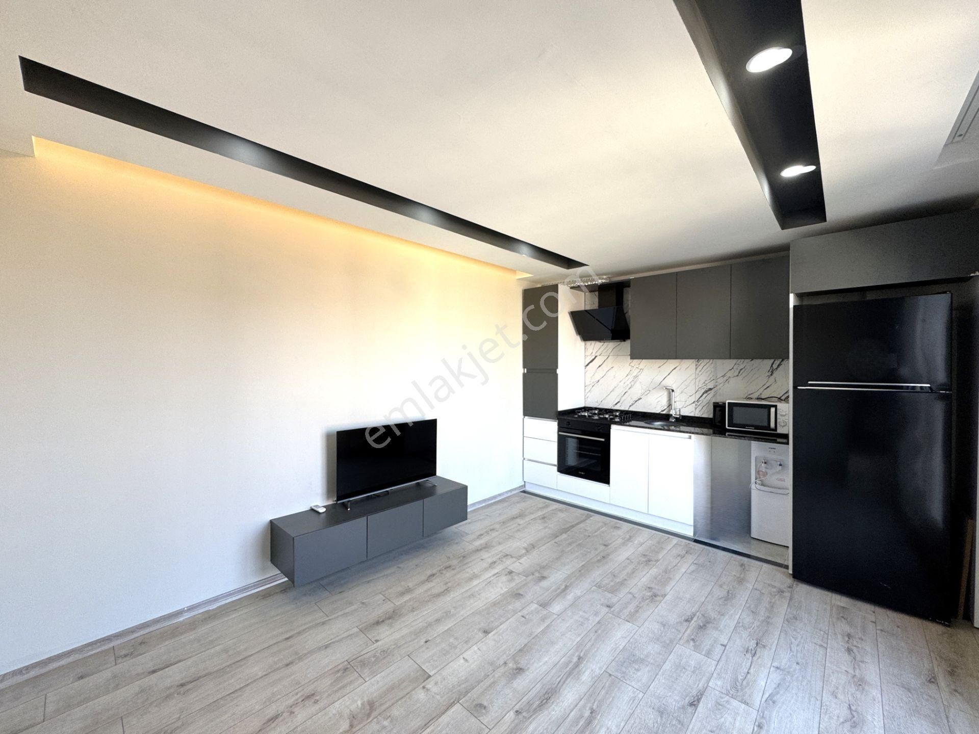 Yenigünde Mevlana Caddesi Yakını Lüks 1+1 Arakat Daire - Görsel 5