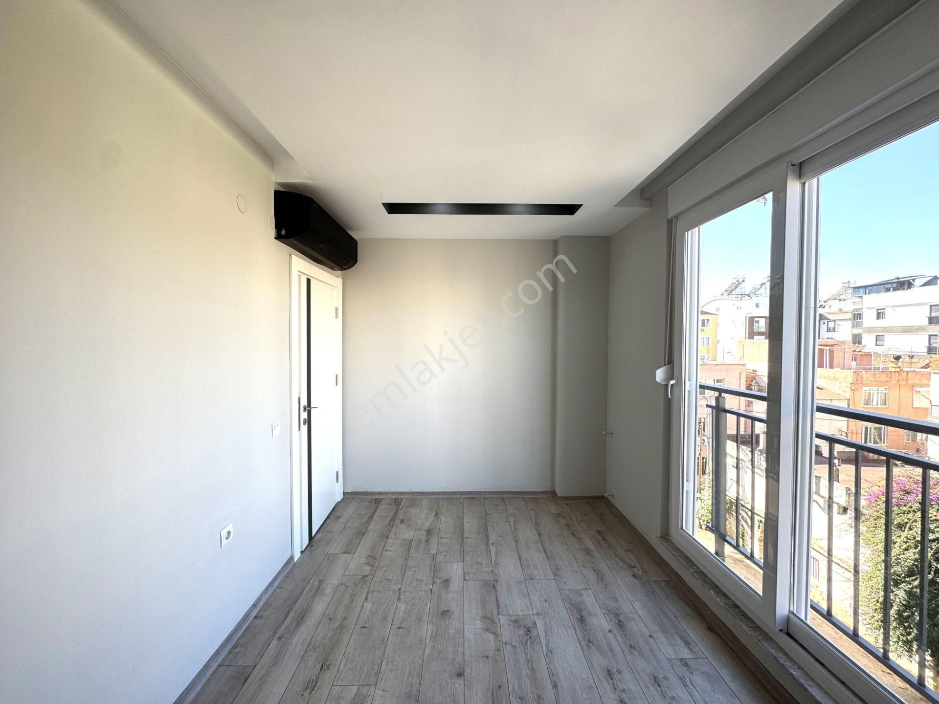 Yenigünde Mevlana Caddesi Yakını Lüks 1+1 Arakat Daire - Görsel 10