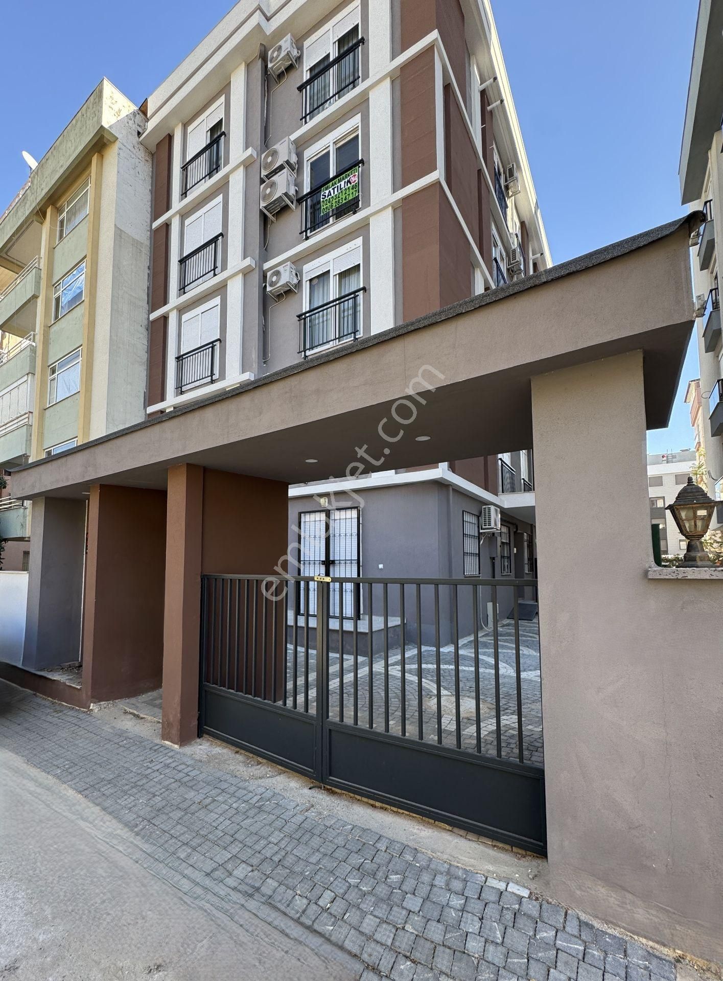 Yenigünde Mevlana Caddesi Yakını Lüks 1+1 Arakat Daire