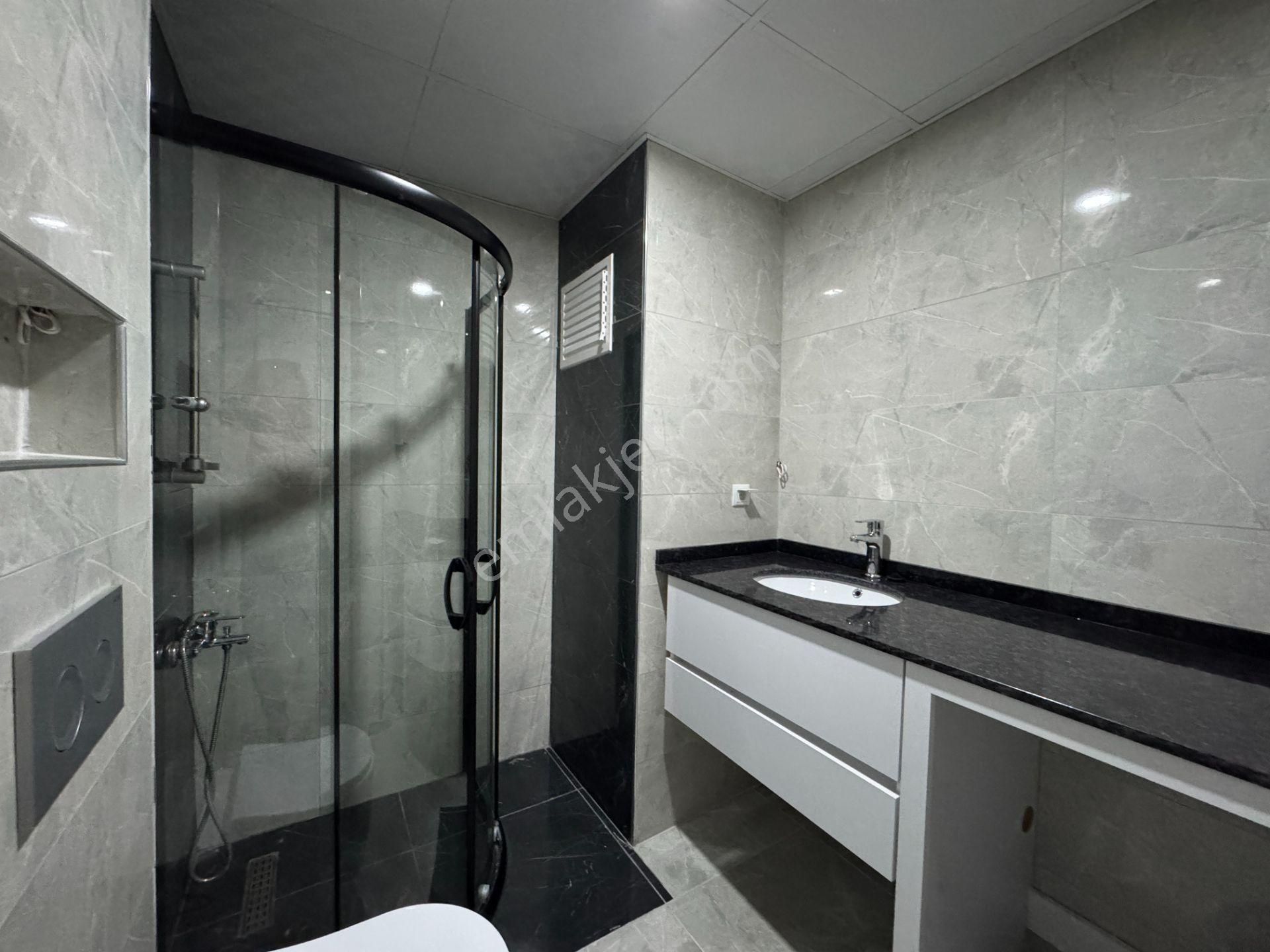 Yenigünde Mevlana Caddesi Yakını Lüks 1+1 Arakat Daire - Görsel 16