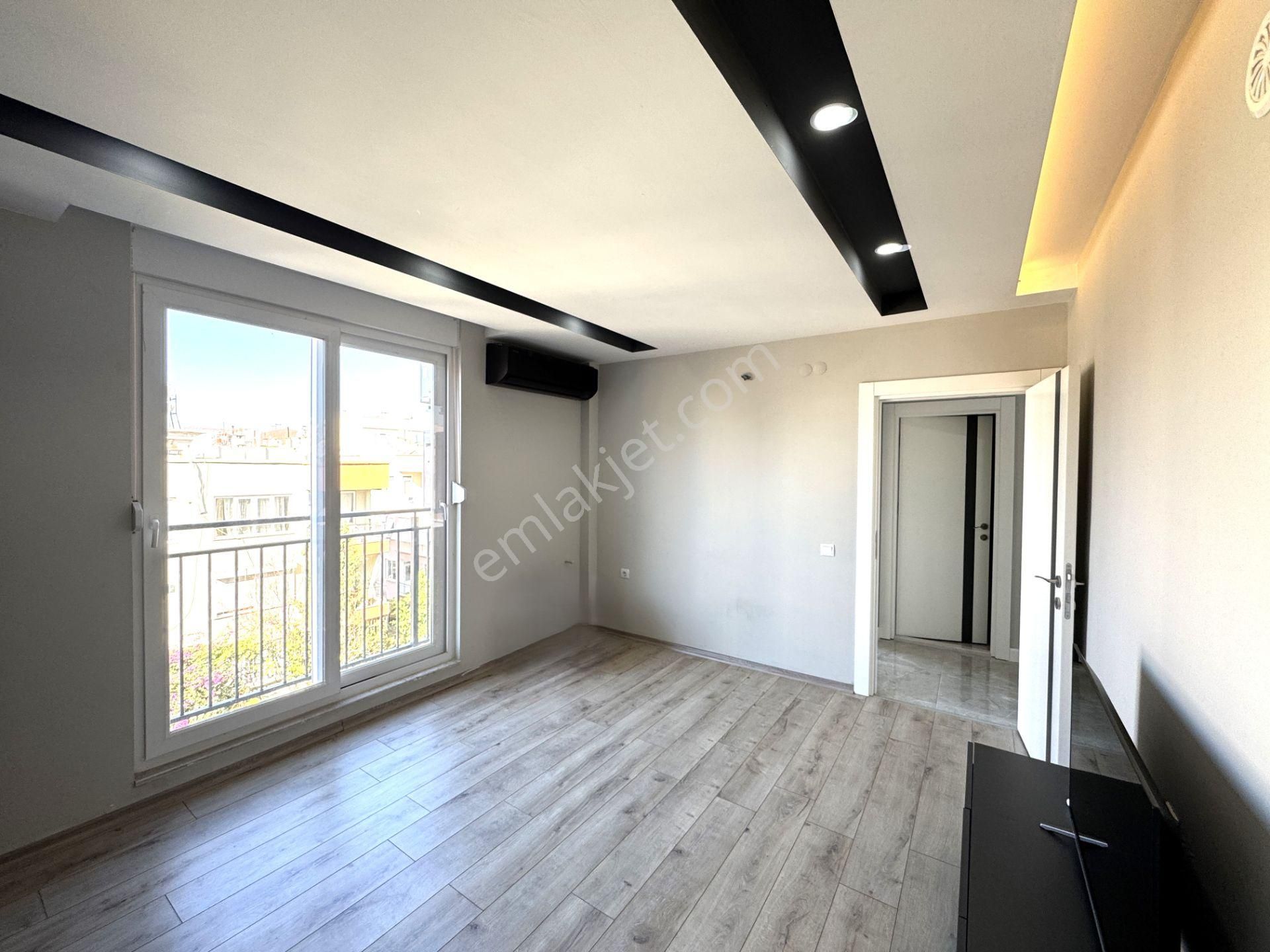 Yenigünde Mevlana Caddesi Yakını Lüks 1+1 Arakat Daire - Görsel 6