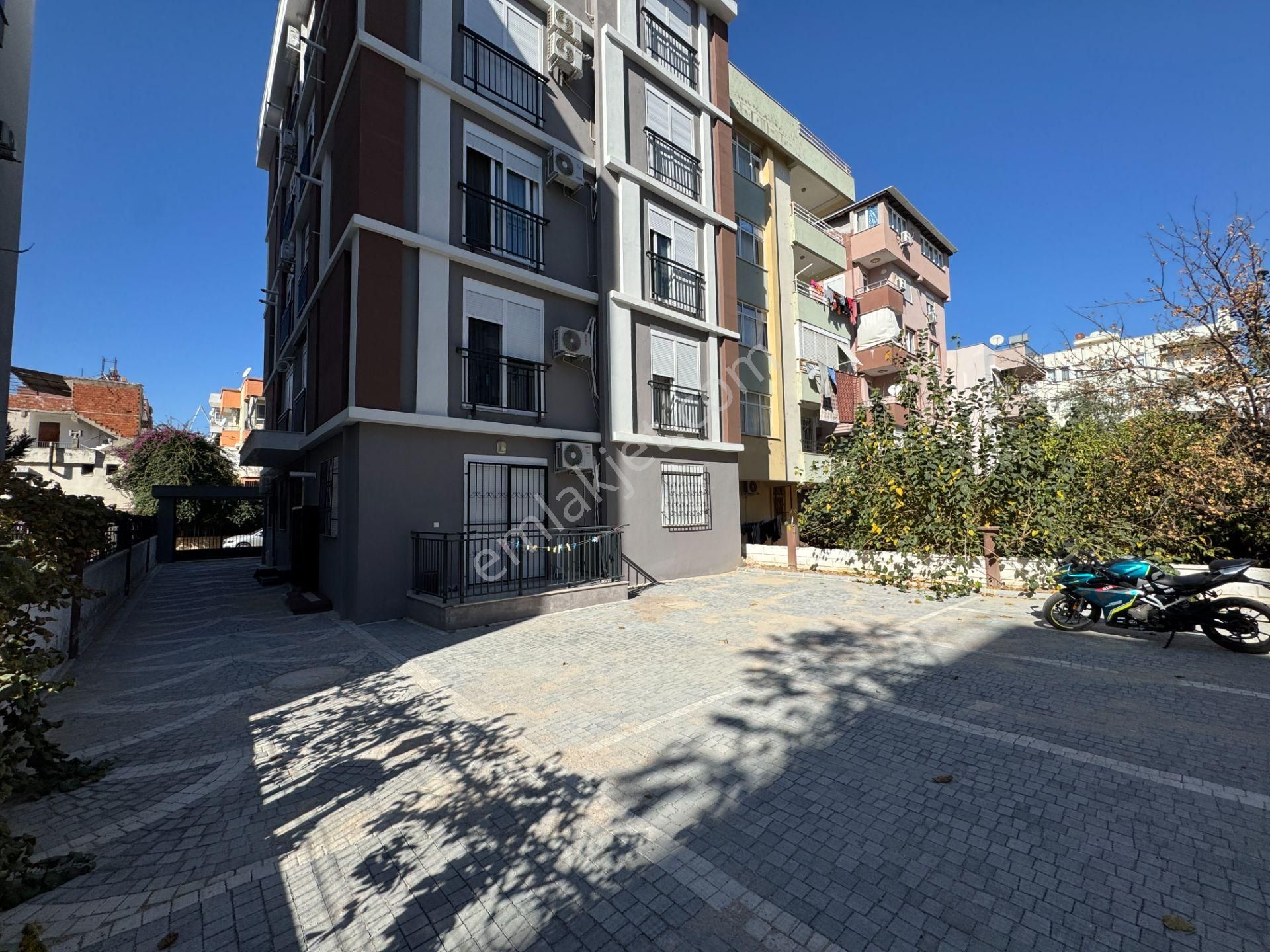 Yenigünde Mevlana Caddesi Yakını Lüks 1+1 Arakat Daire - Görsel 24