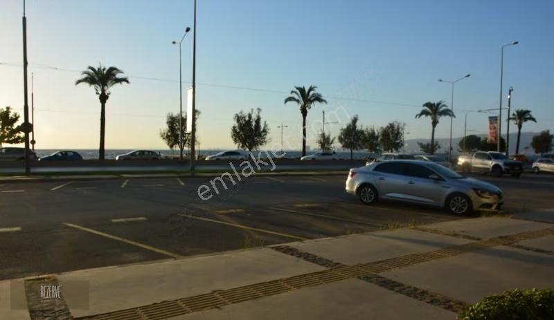 İzmir Özel Türk Koleji Yakını 1+1 90 M2 Satılık Yalı Dairesi