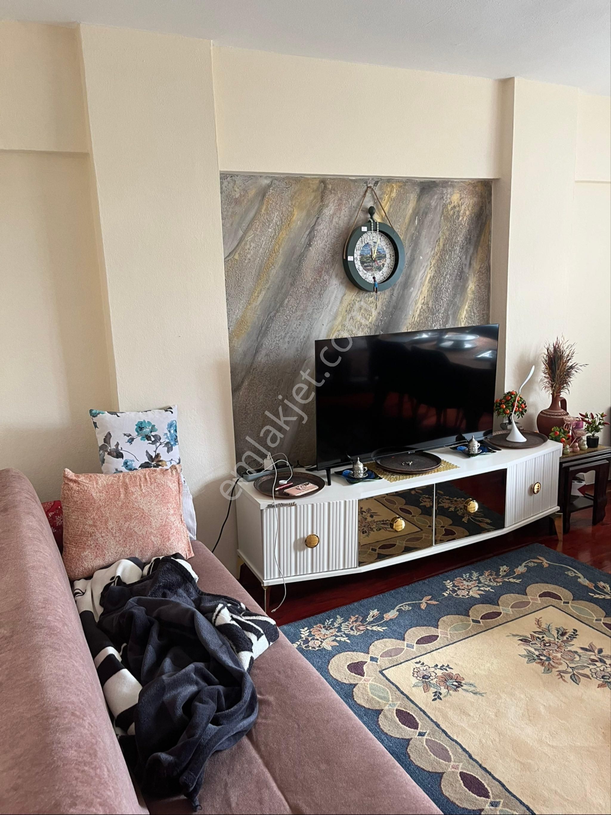 İstanbul Sultanbeyli Mecidiye Mah De 2 Kat 2+1 Satılık Daire