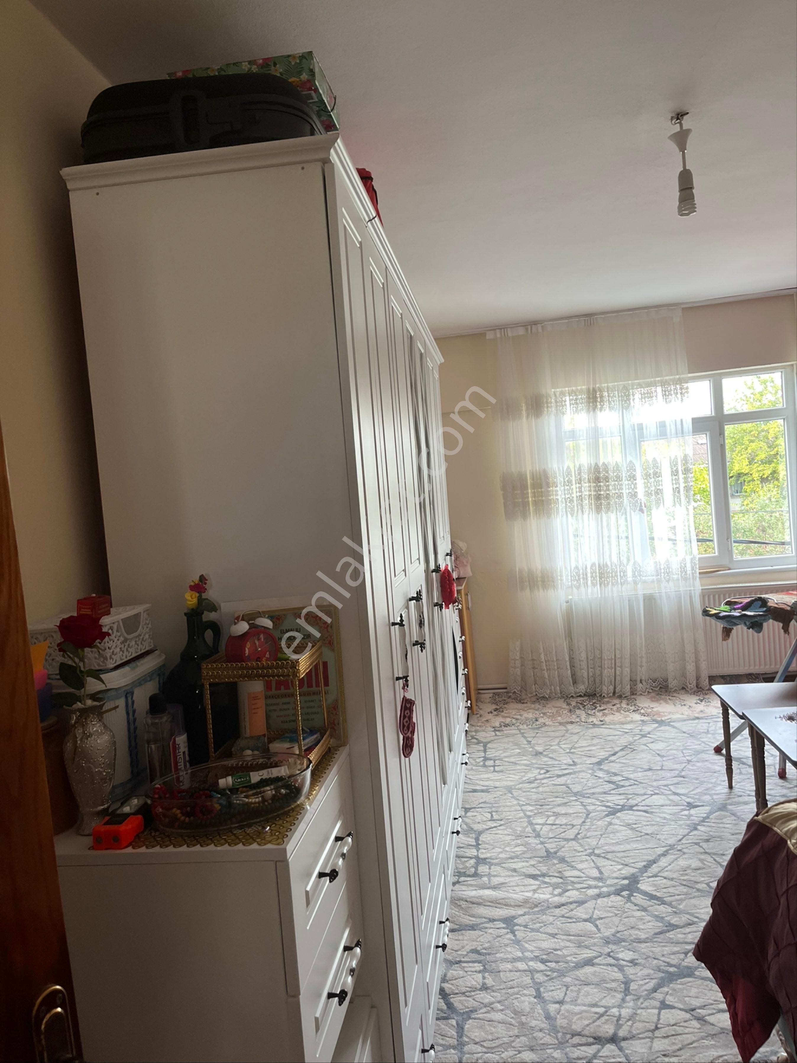 İstanbul Sultanbeyli Mecidiye Mah De 2 Kat 2+1 Satılık Daire - Görsel 3