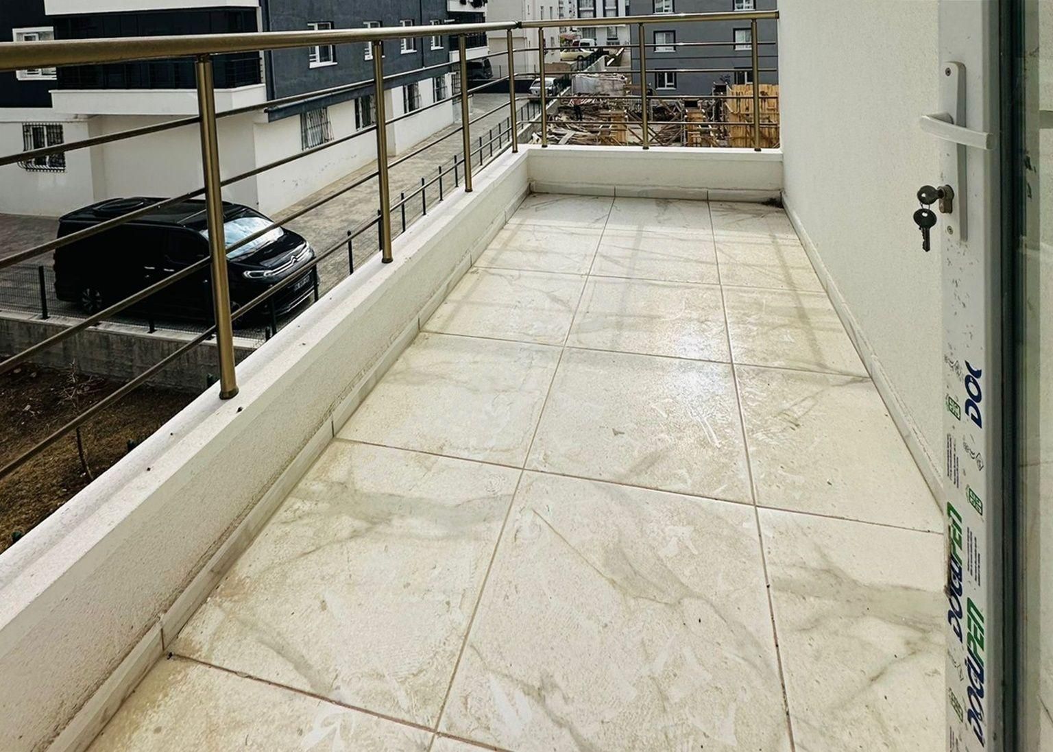 Beşikkaya'da Asansörlü Full Yapılı 3+1 Ara Katta Satılık Daire !! - Görsel 21