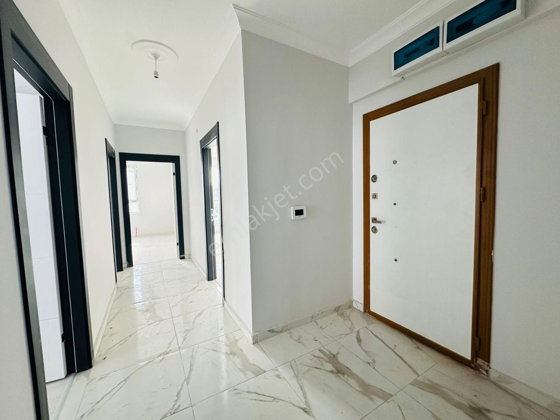 Beşikkaya'da Asansörlü Full Yapılı 3+1 Ara Katta Satılık Daire !! - Görsel 15