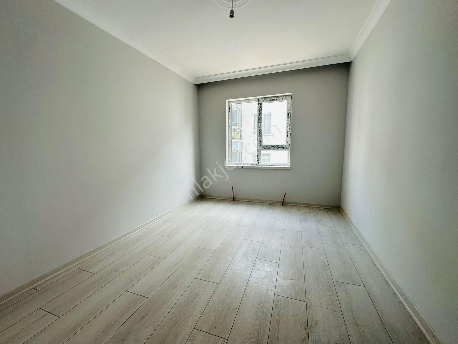 Beşikkaya'da Asansörlü Full Yapılı 3+1 Ara Katta Satılık Daire !! - Görsel 14