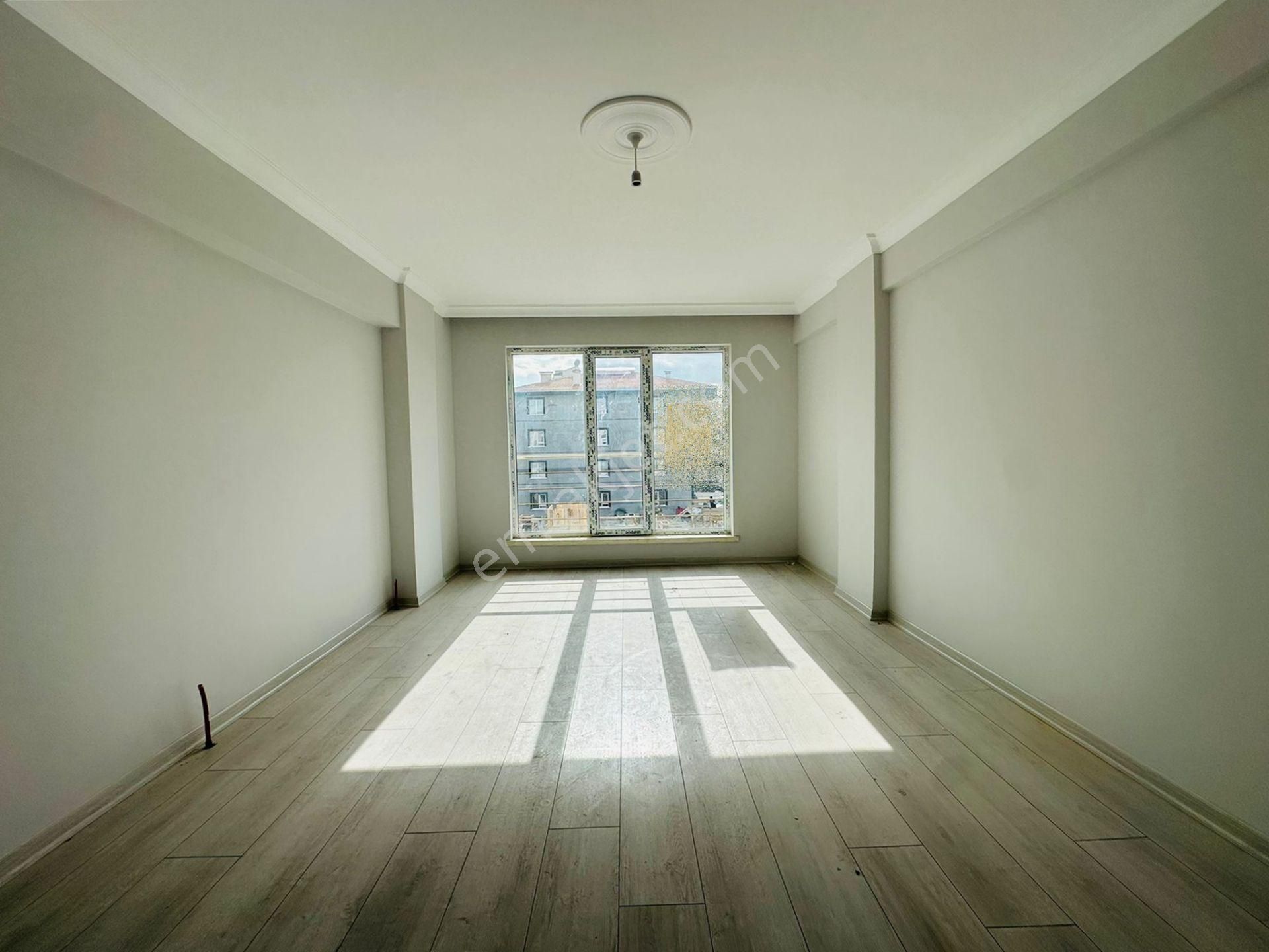 Beşikkaya'da Asansörlü Full Yapılı 3+1 Ara Katta Satılık Daire !! - Görsel 5